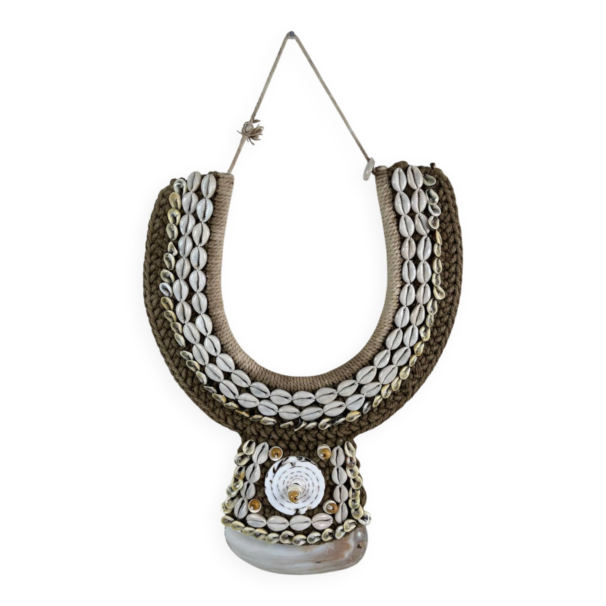 Collier tribal