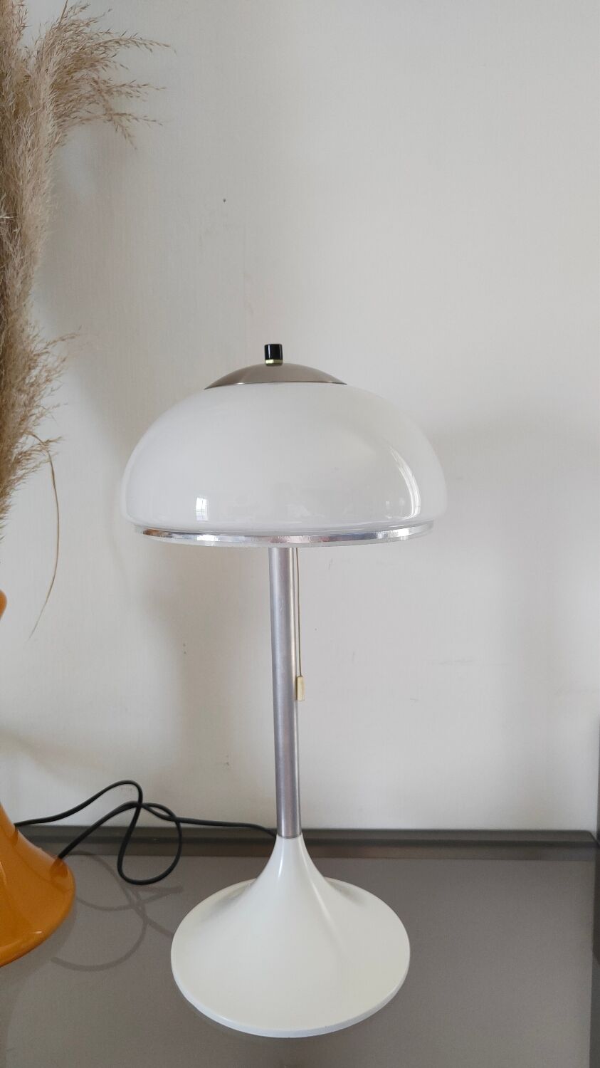 Mushroom lamp 1970 opaline