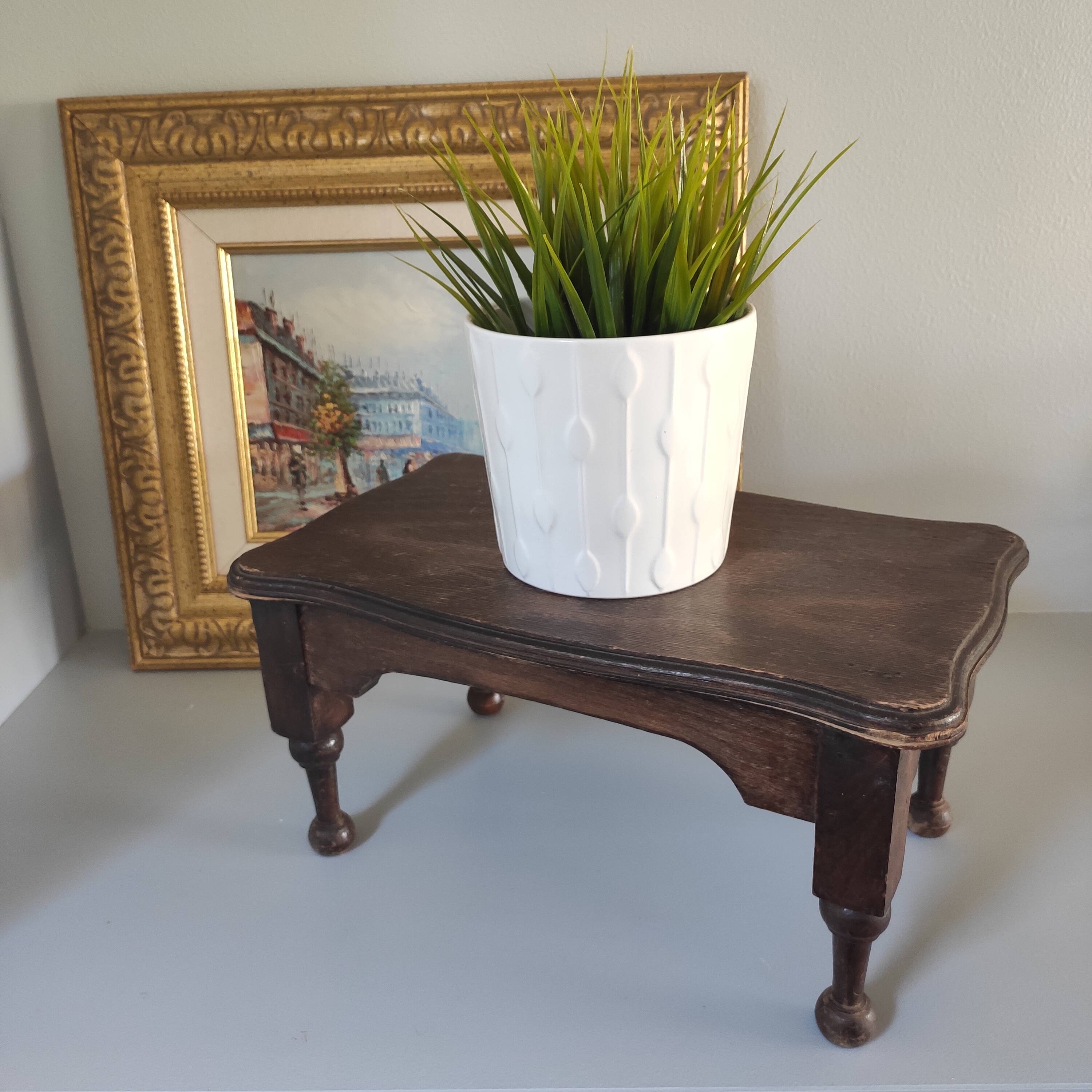 Wooden footrest