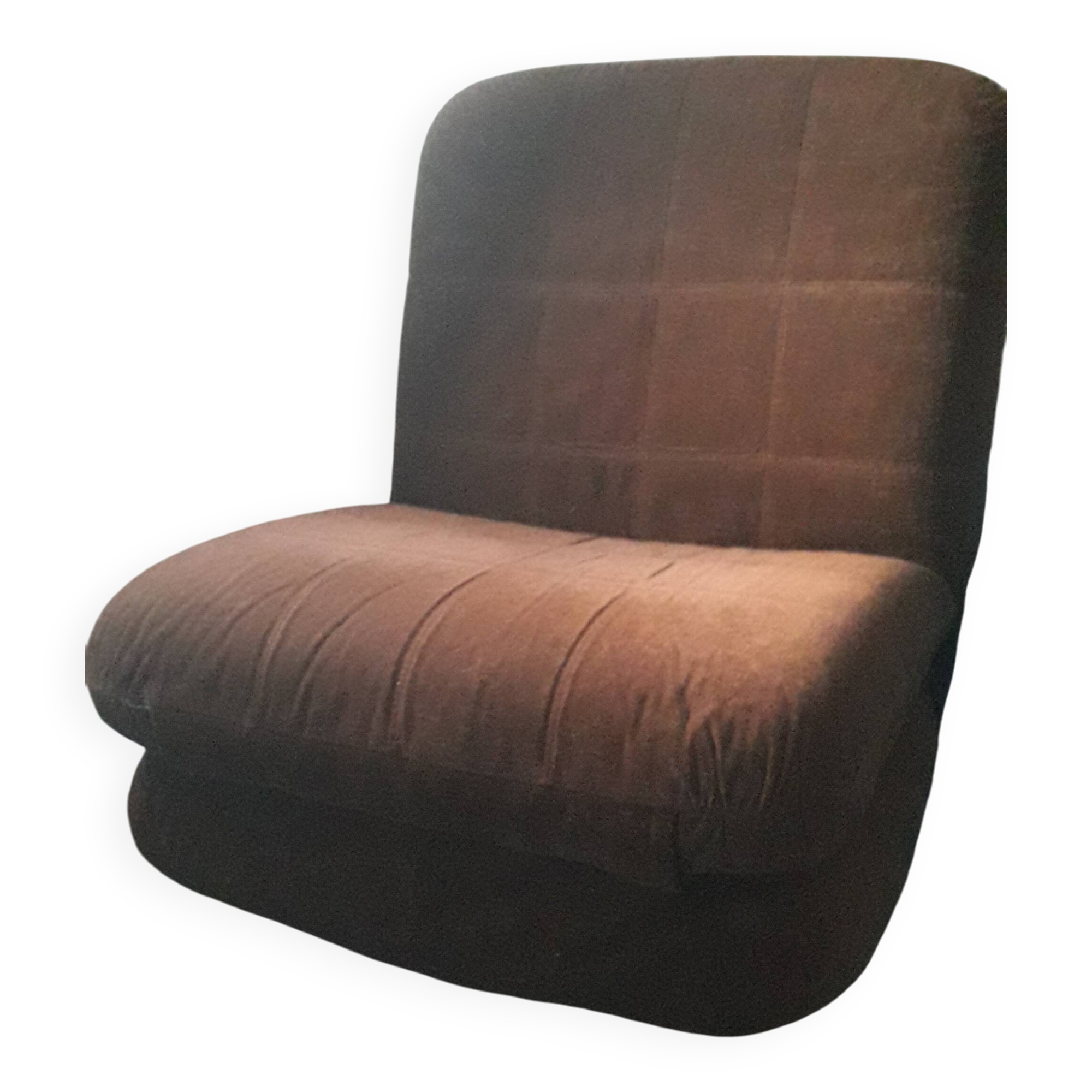 Vintage armchair with Italian design