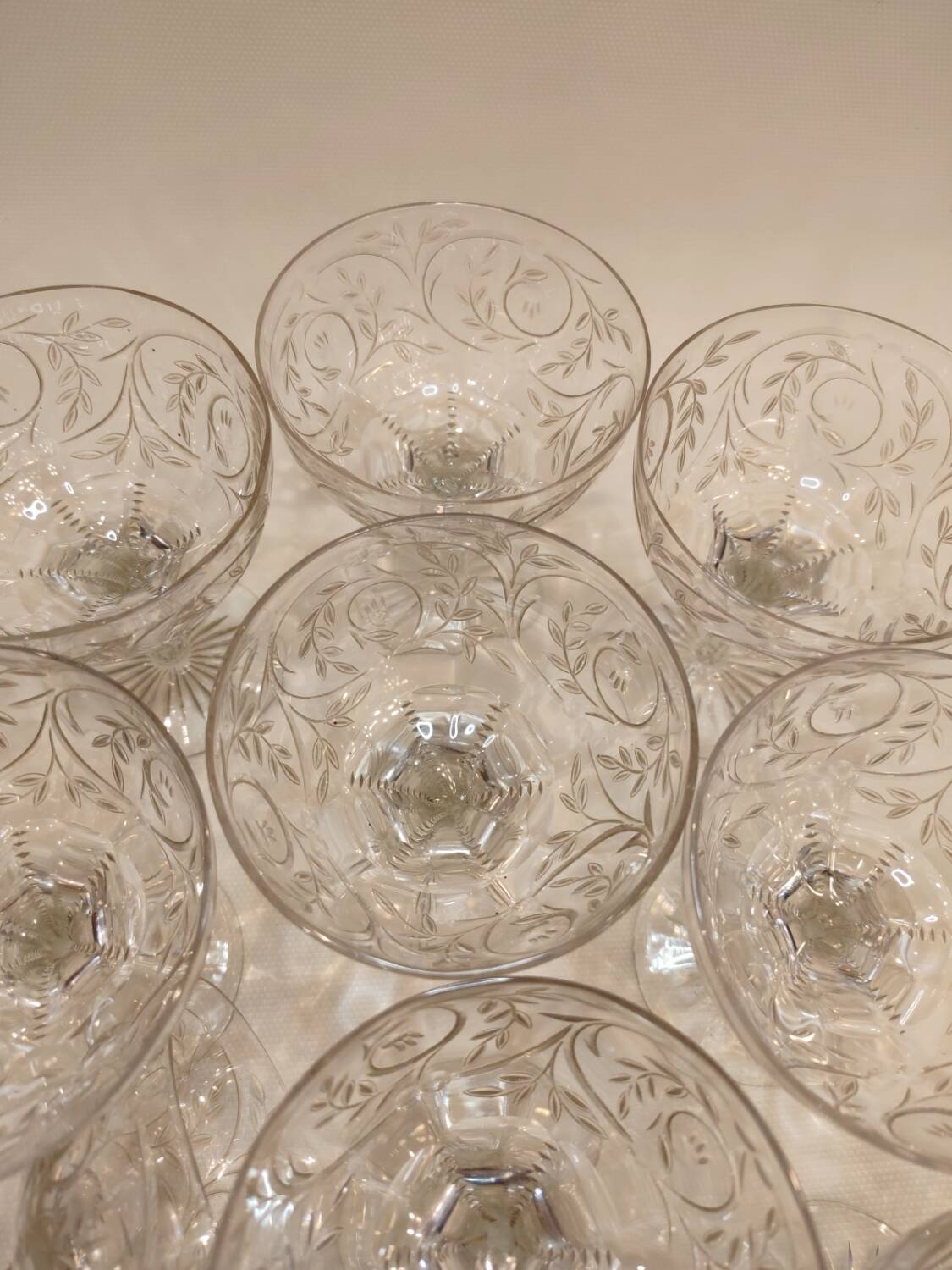 9 Clichy crystal champagne glasses, 19th century