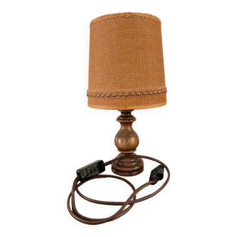 Vintage turned foot lamp