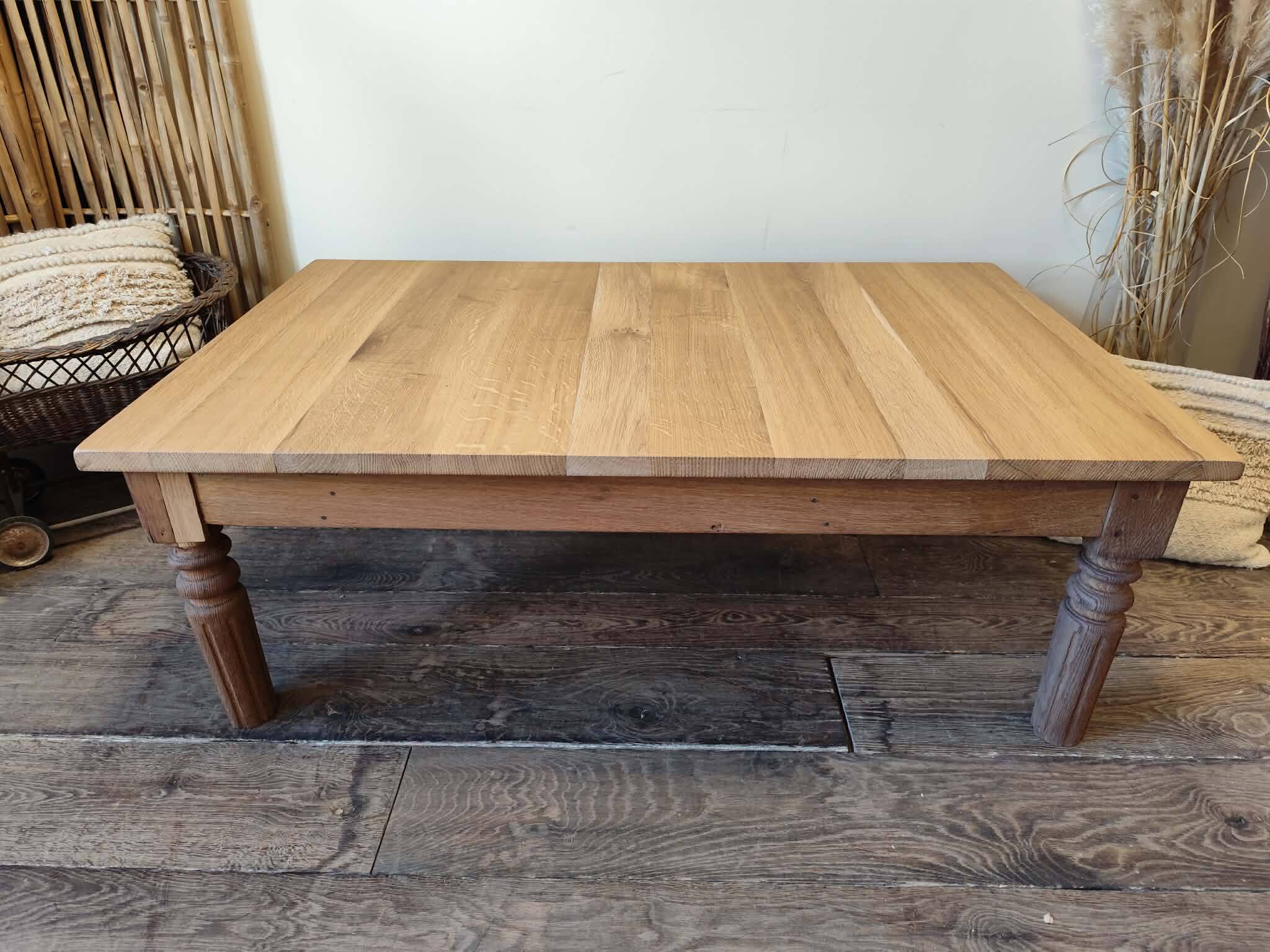 Farmhouse coffee table in oak