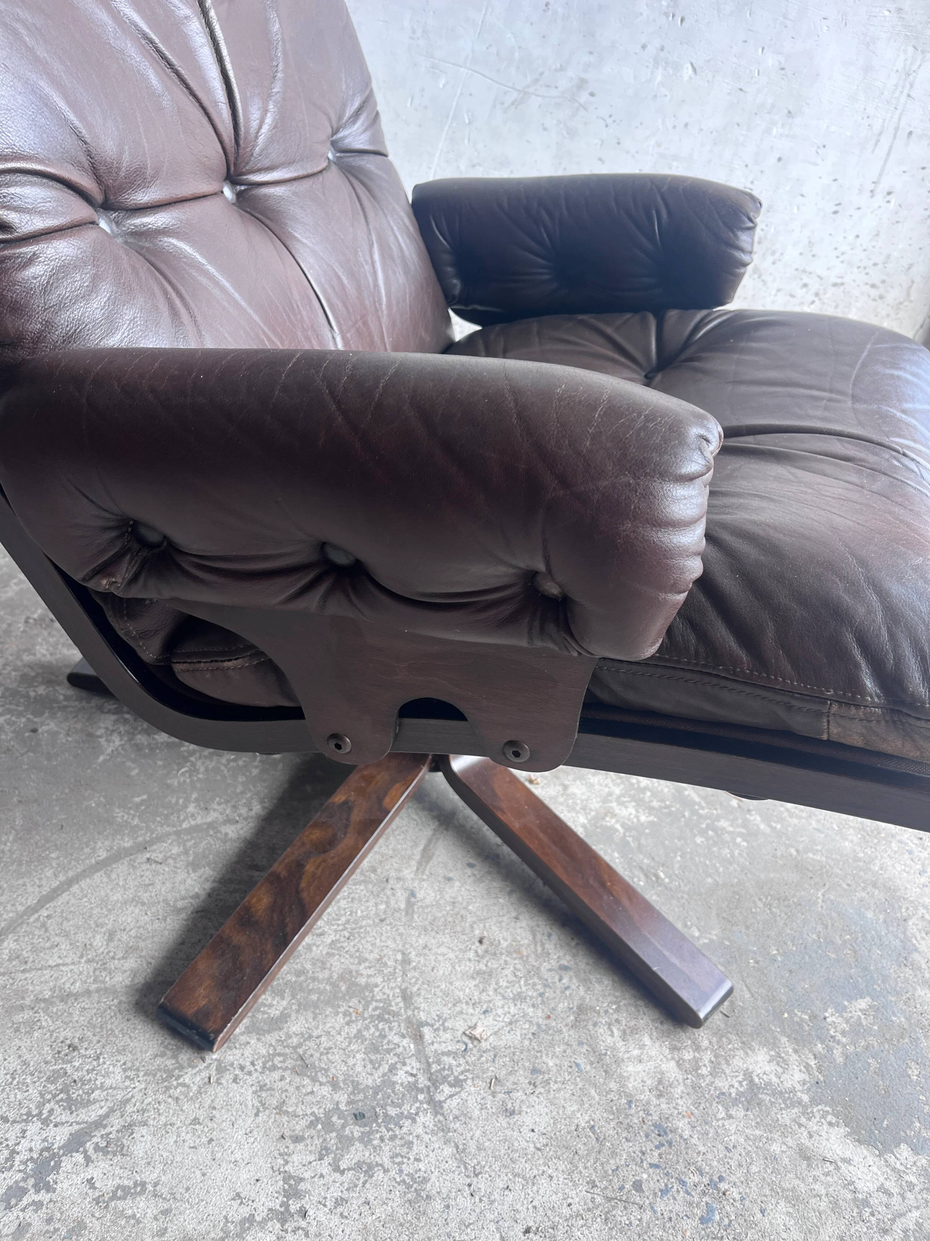 Vintage Scandinavian swivel lounge chair in leather, 1970s