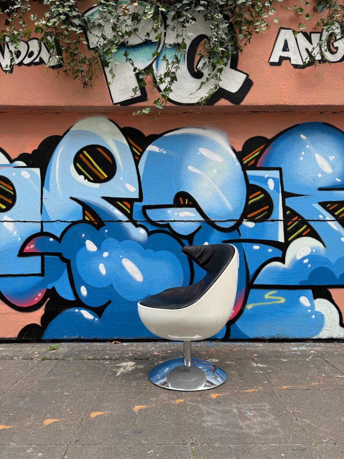 Vintage design armchair