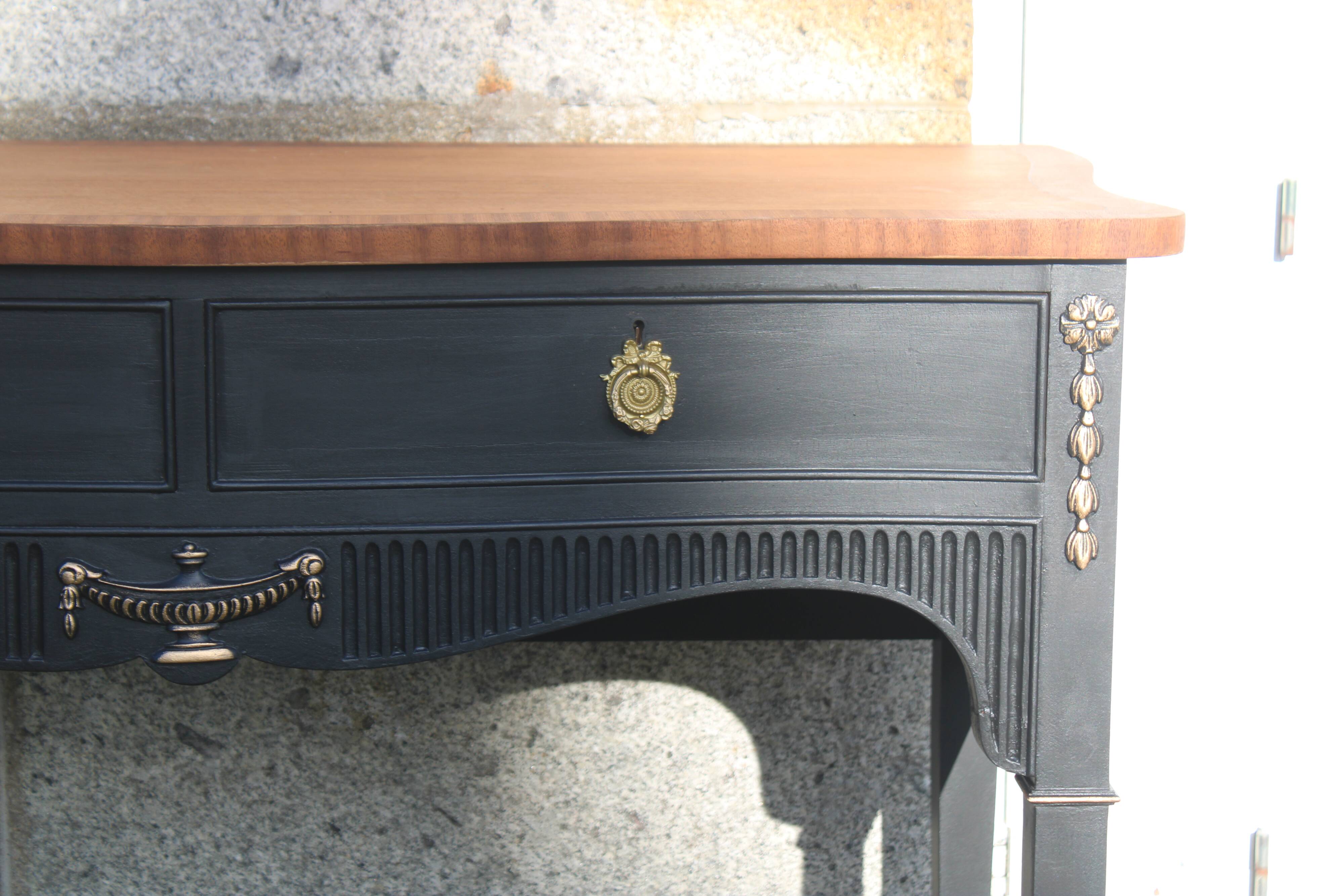 Restored antique console – Haussmannian elegance & velvet finish