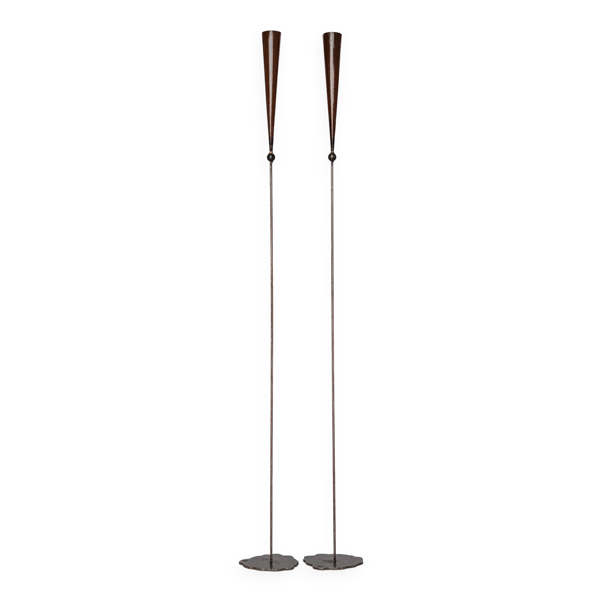 Bougeoirs de sol en cuivre de Pieter Spruyt