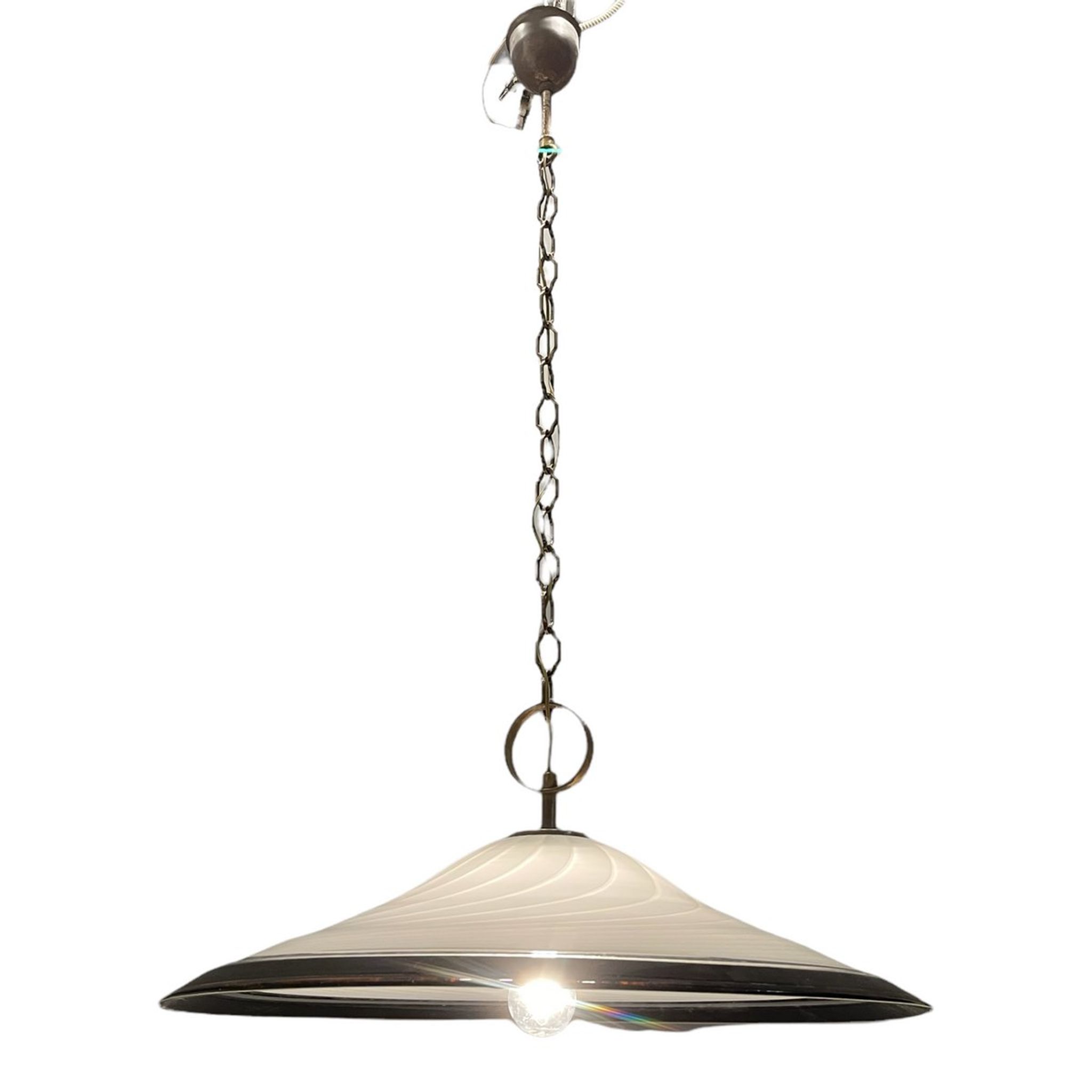 Suspension italienne noir et blanc en verre de murano