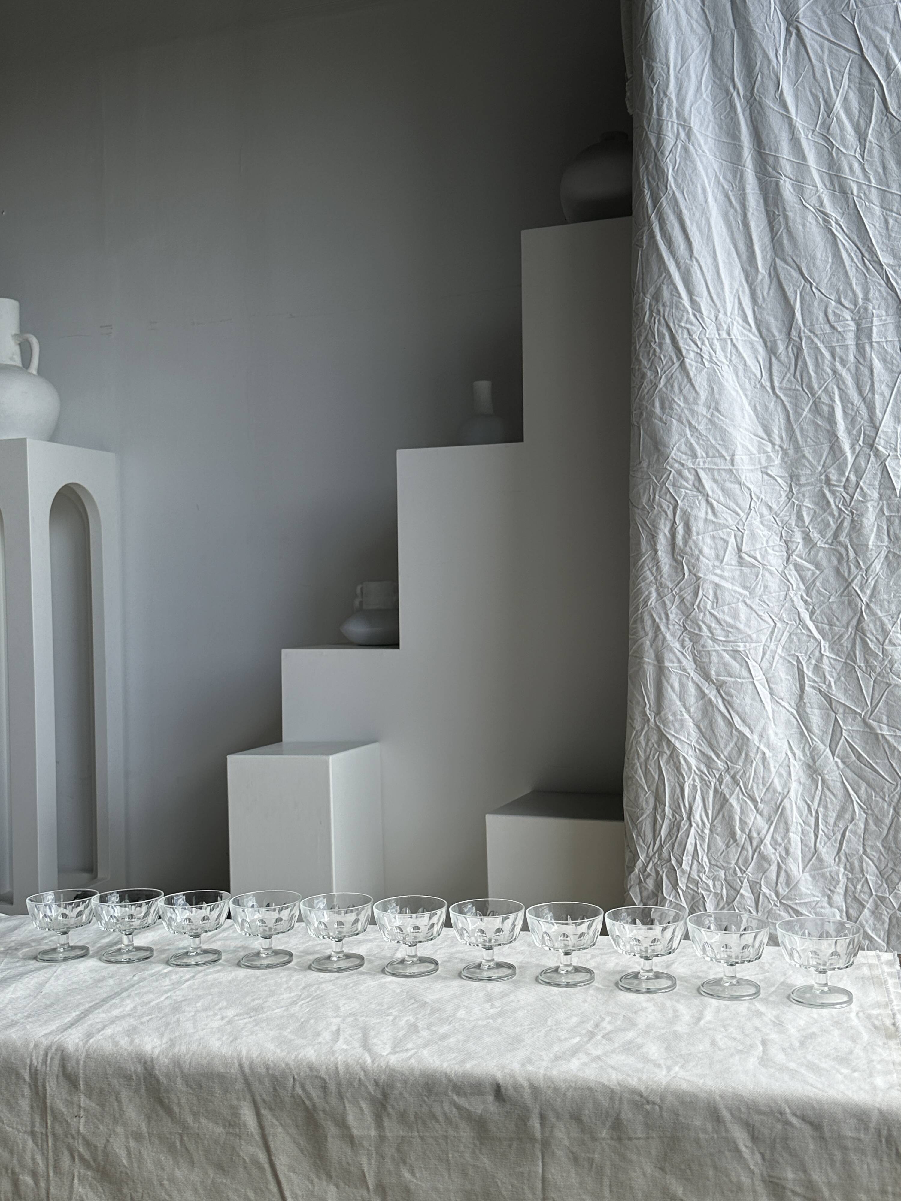 11 France Arcoroc footed bowls