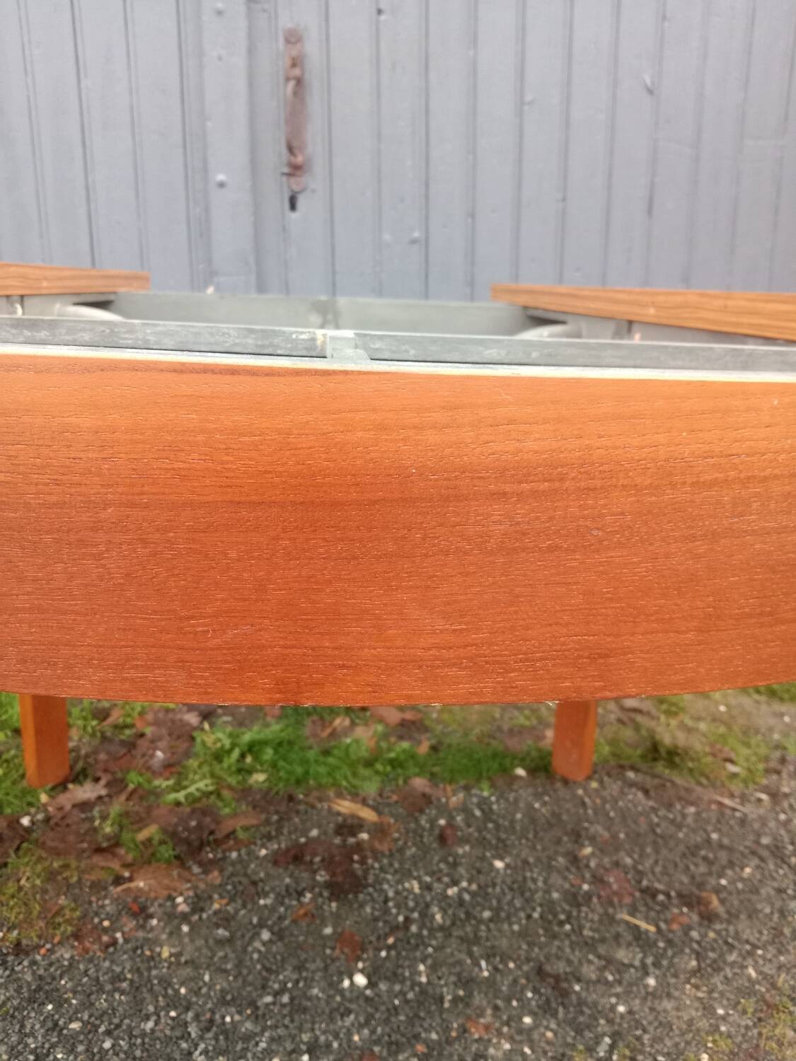 Extendable Scandinavian table