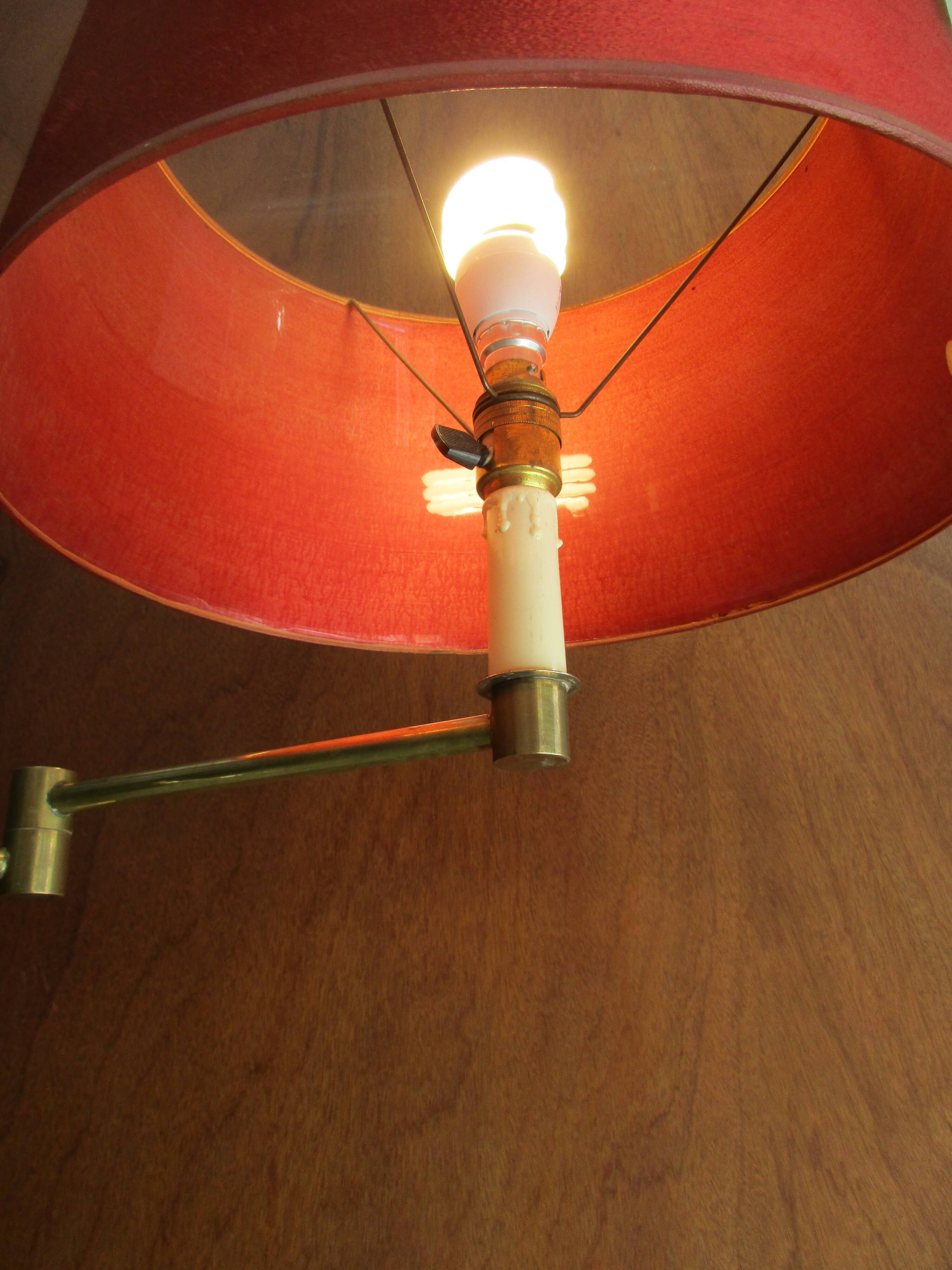 Depliable and articulated foot reader lamp