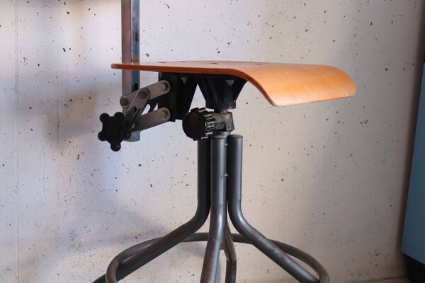 Chaise d’atelier architecte industrielle réglable – années 60