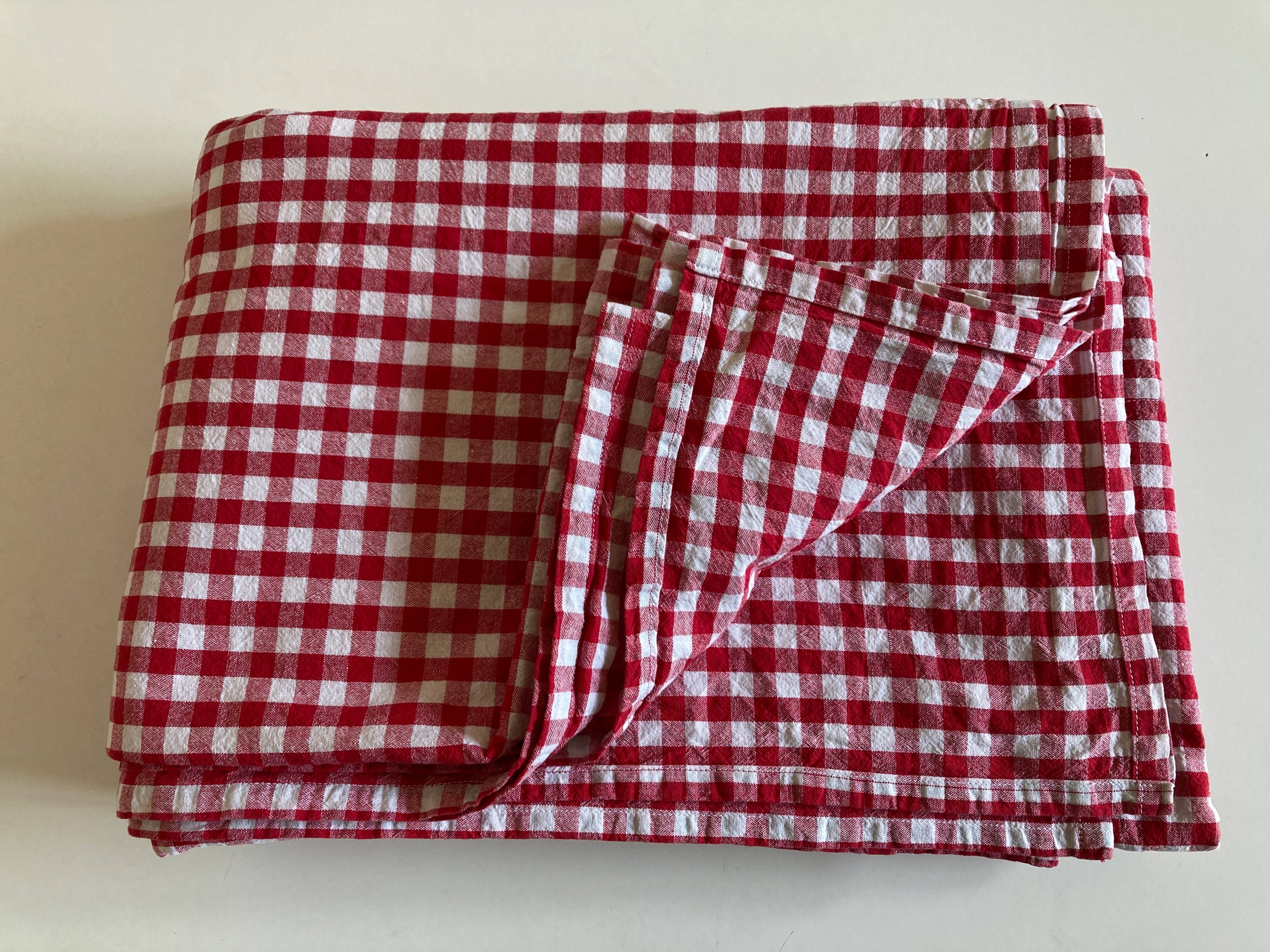 XXXL country tablecloth in poppy red gingham canvas