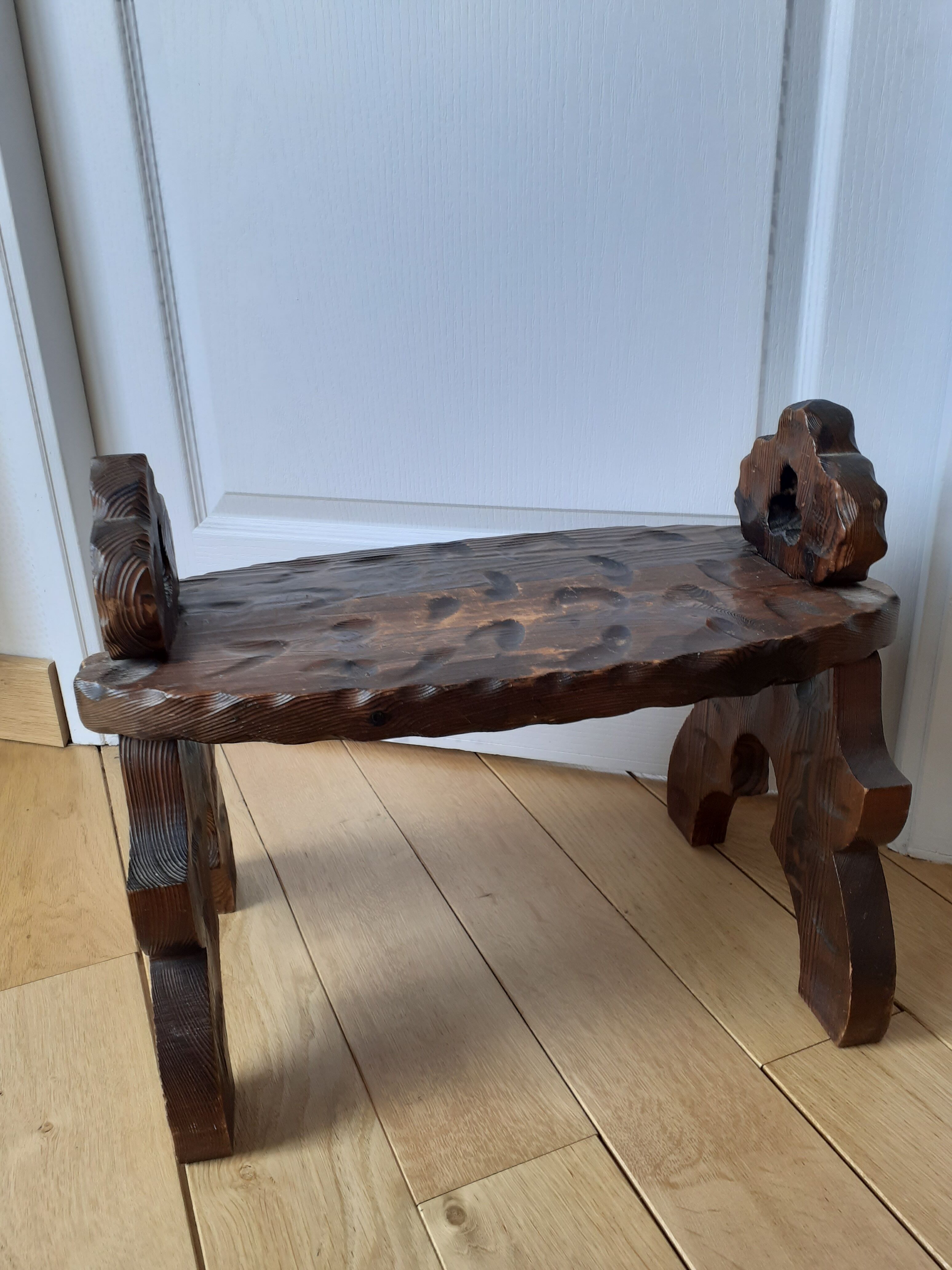 Tabouret banc bois esprit forêt noire
