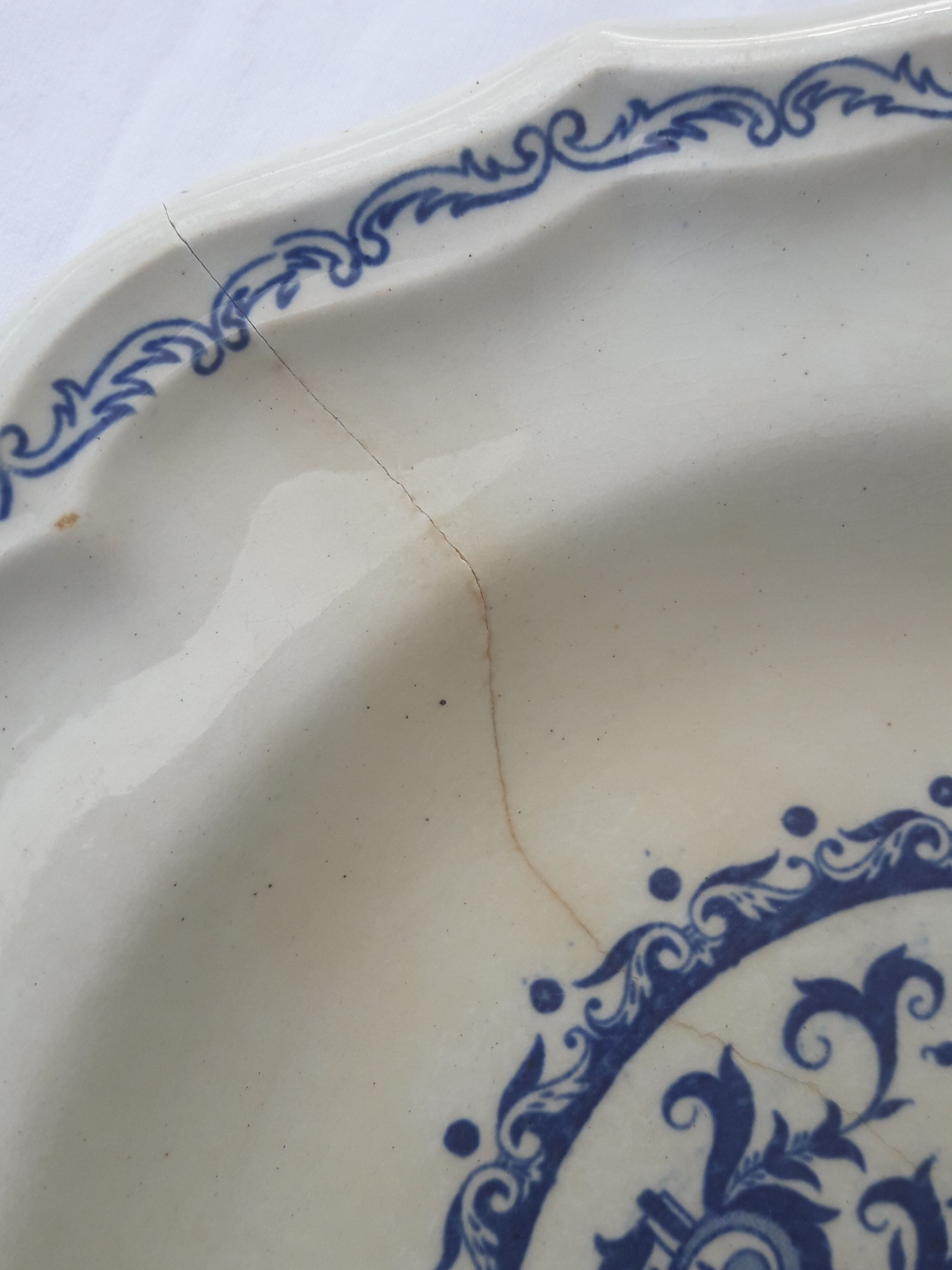 Assiette ancienne en faïence de Gien diam 24,5 cm