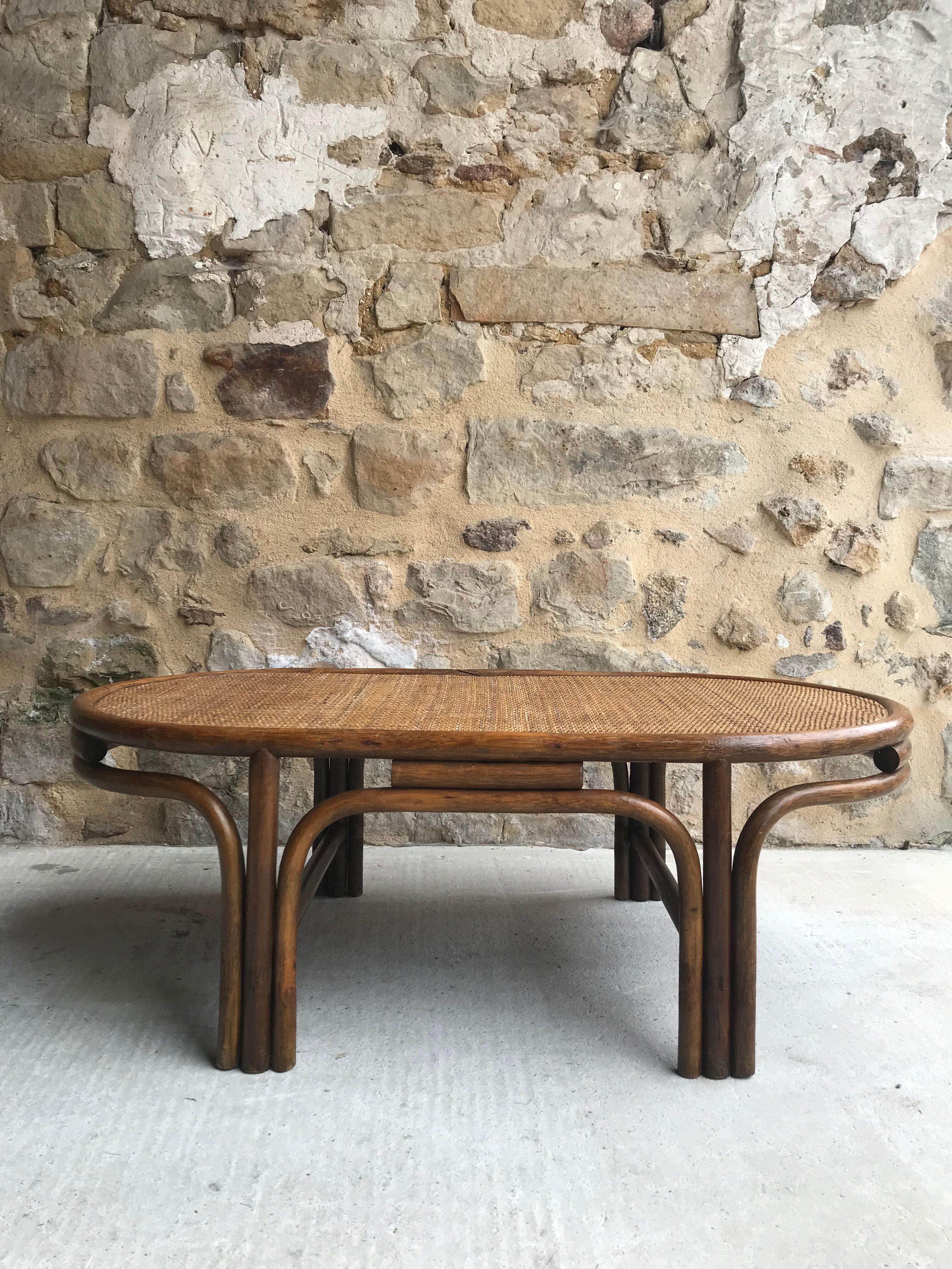 Oval rattan coffee table