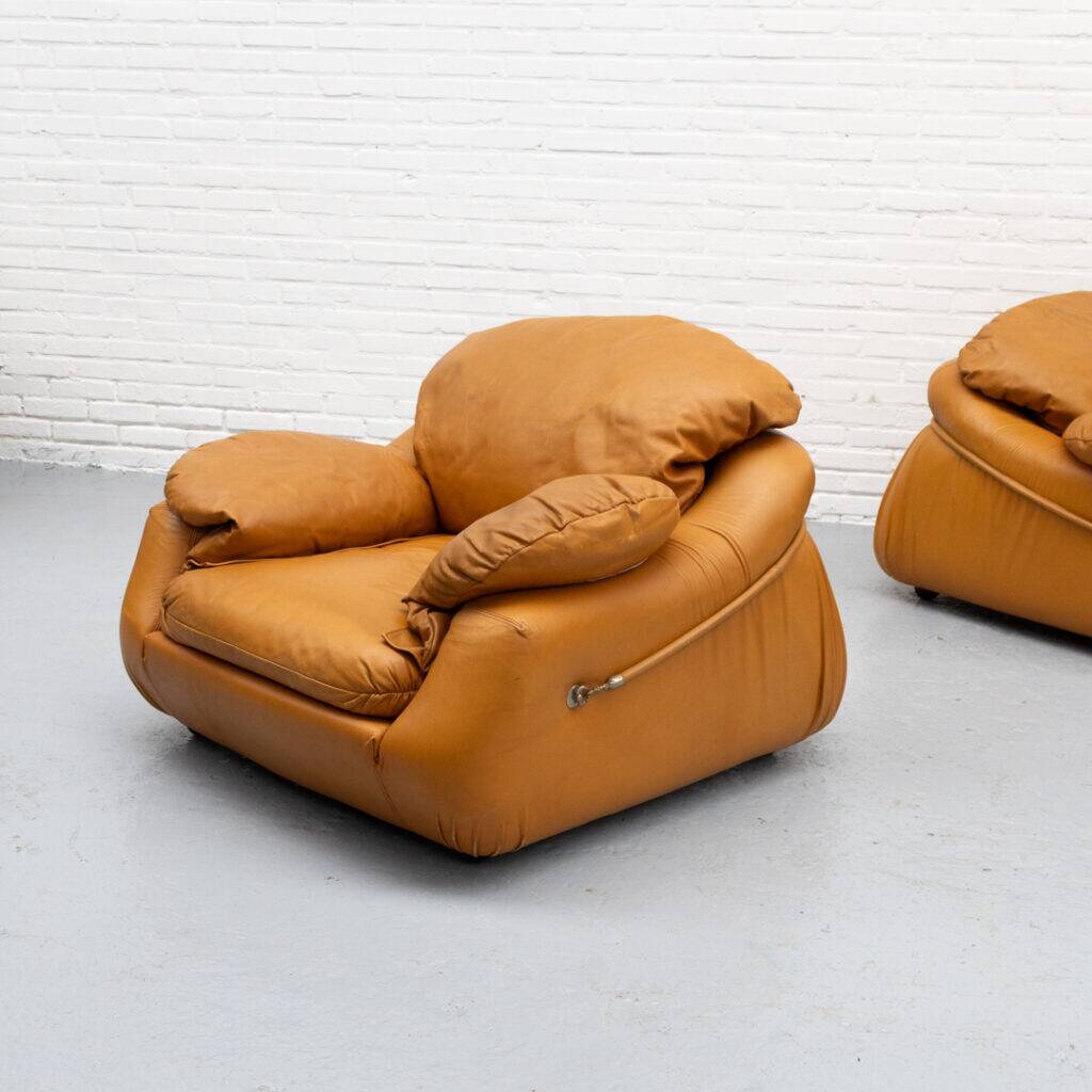 Cognac leather Italian lounge chair 1970s