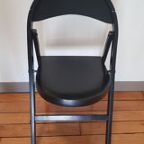 Black tuna and b751 folding chair