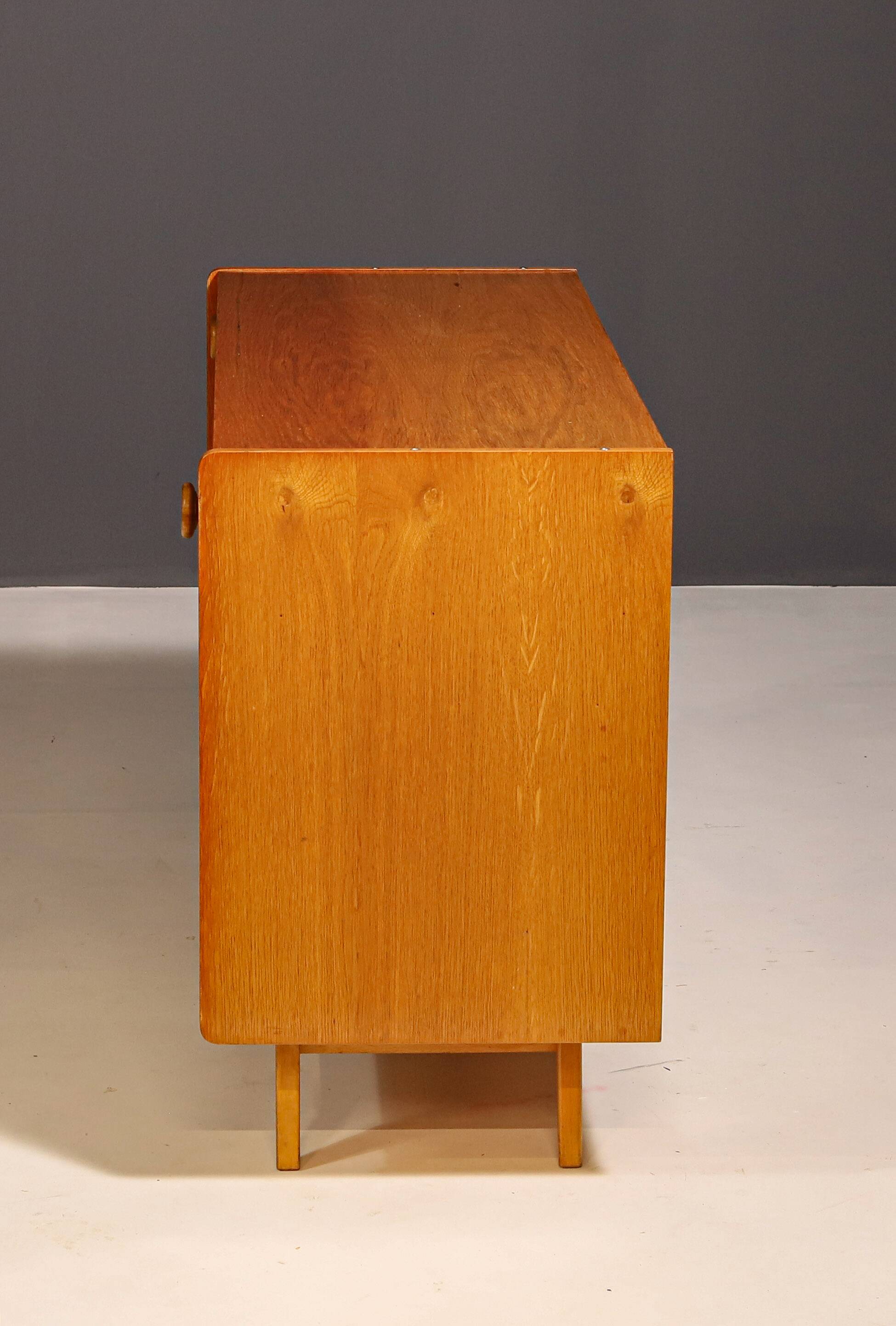 Mid century cabinet U452 by Jiří Jiroutek for Interiér Praha, Czechoslovakia, 1960´s