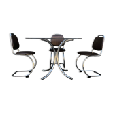 Roundtable and chairs