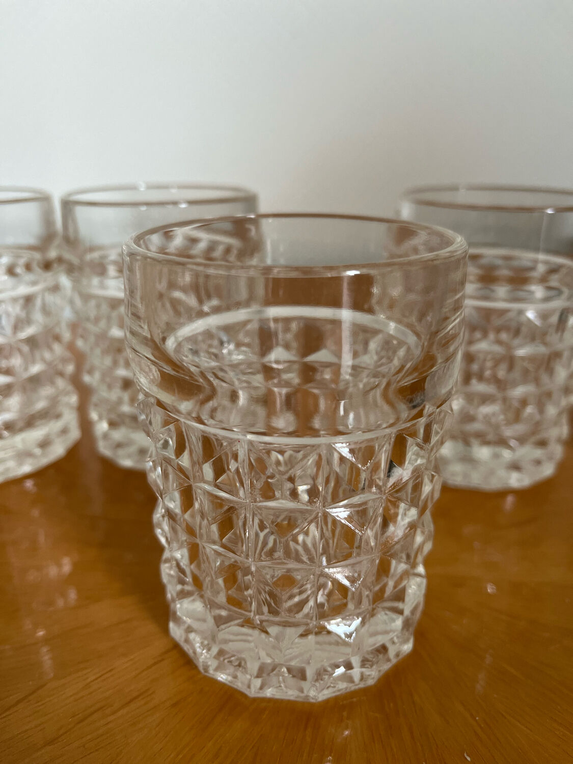 Vintage diamond tip cut whisky glasses 1960/70