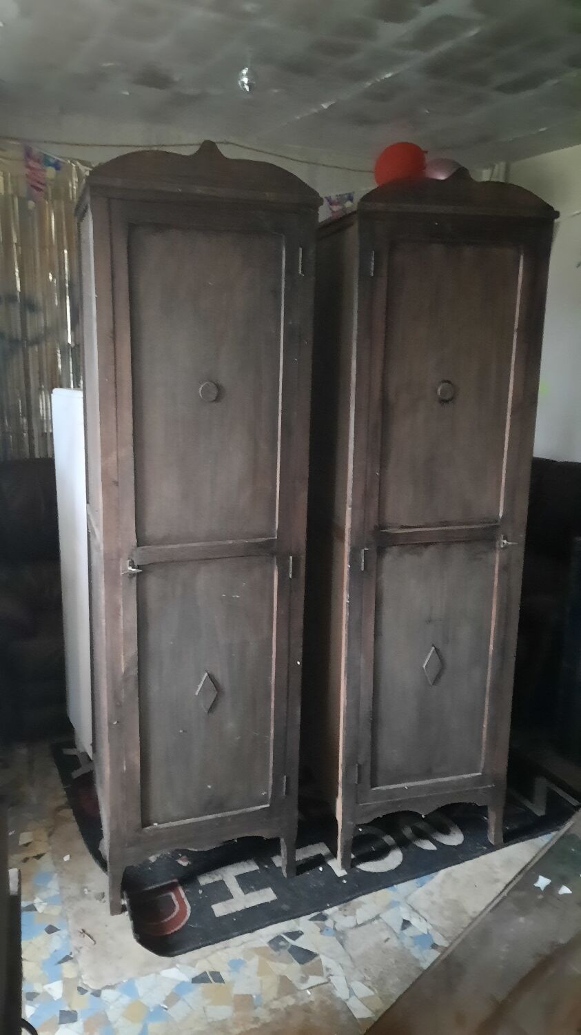 2 vintage cabinets 1 door