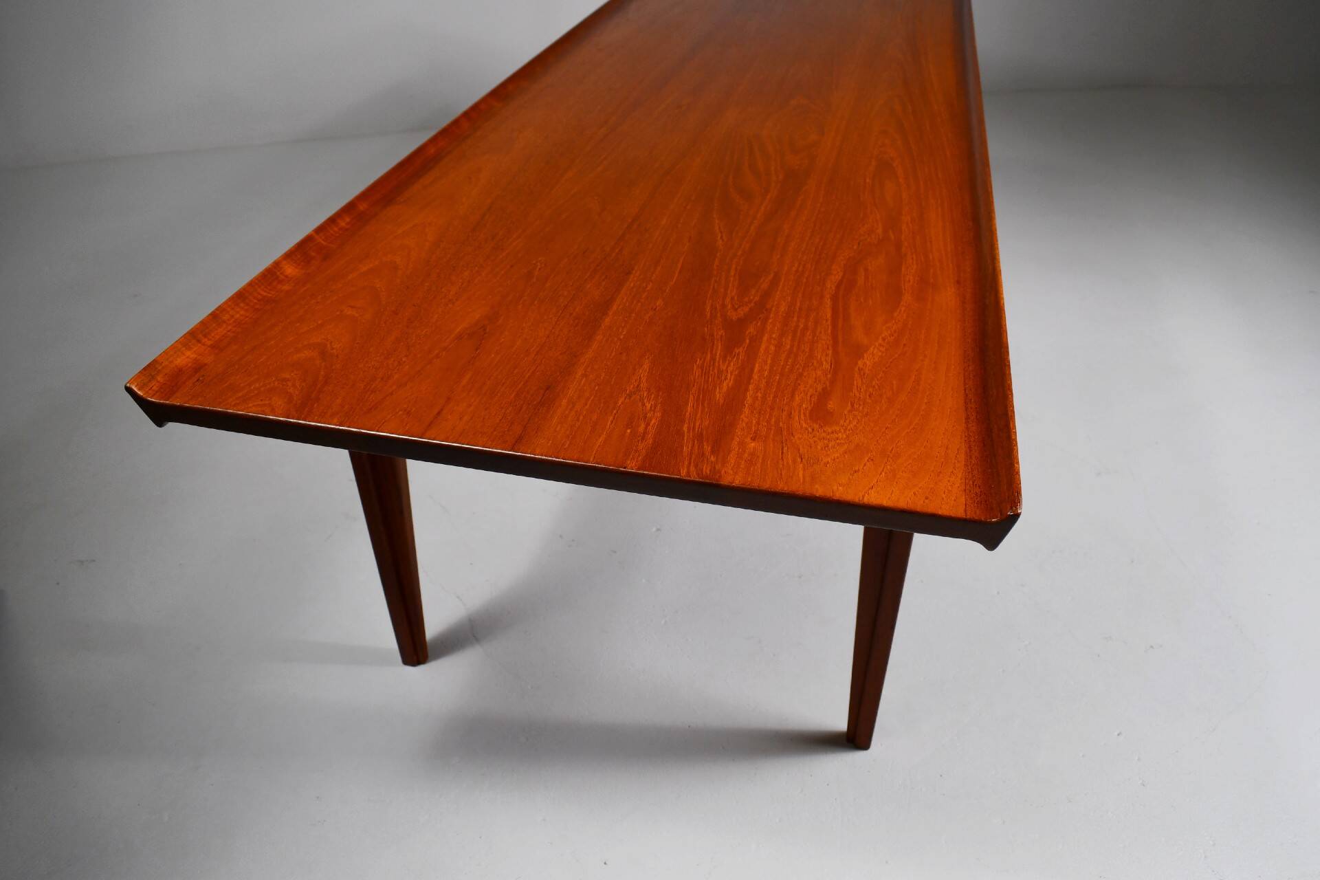 Finn Juhl coffee table FD532 for France & Son. Denmark, 1959