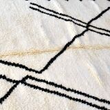 Beni Ouarain Moroccan Berber rug with black diamonds 238 x 160 cm new