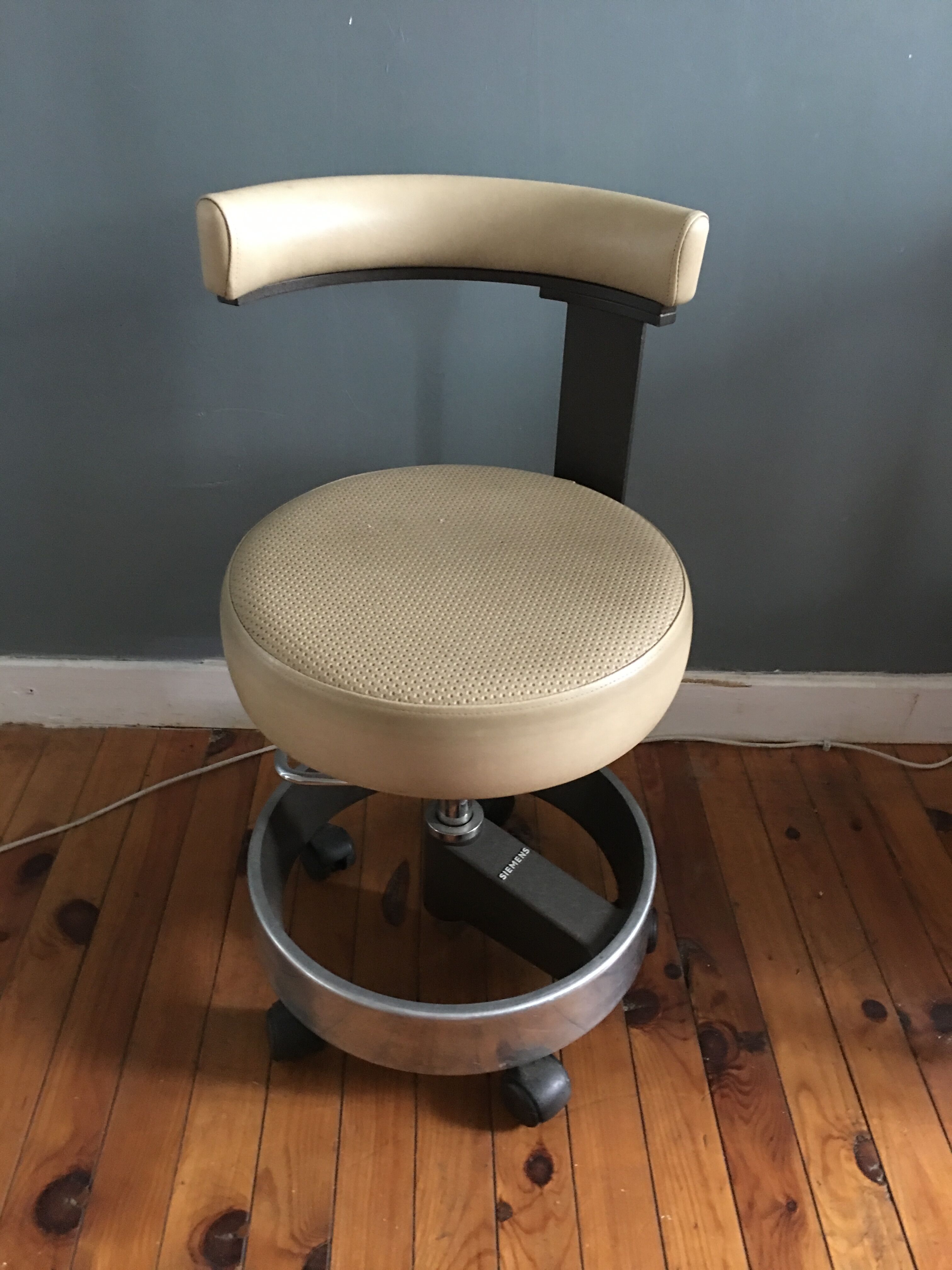 Siemens dentist stool