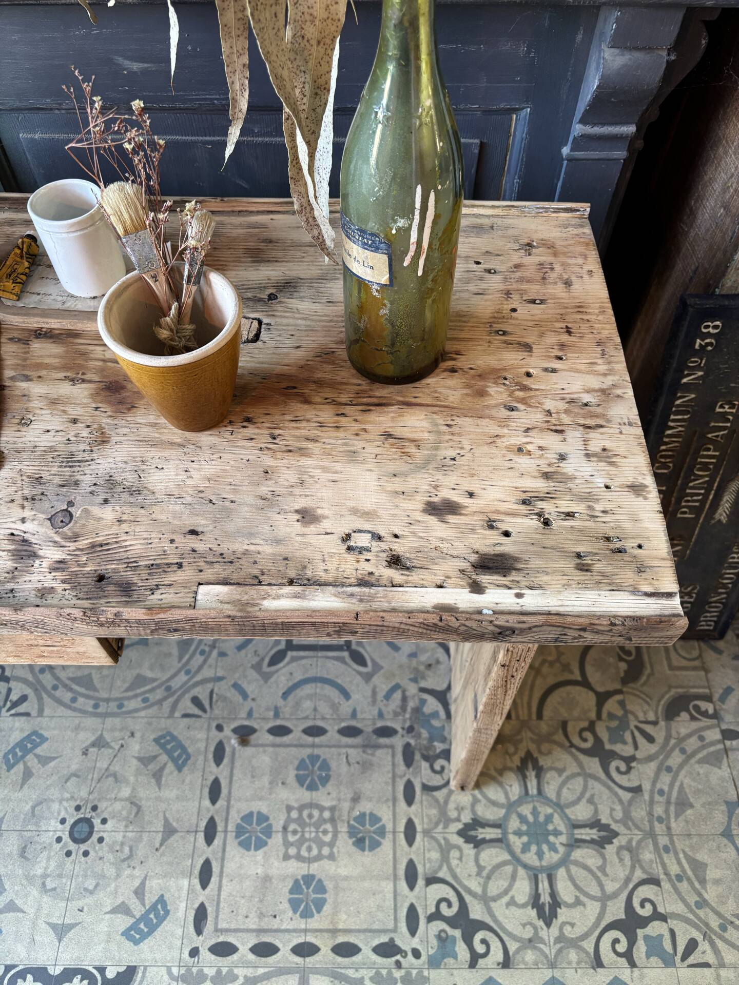 Console made of pine