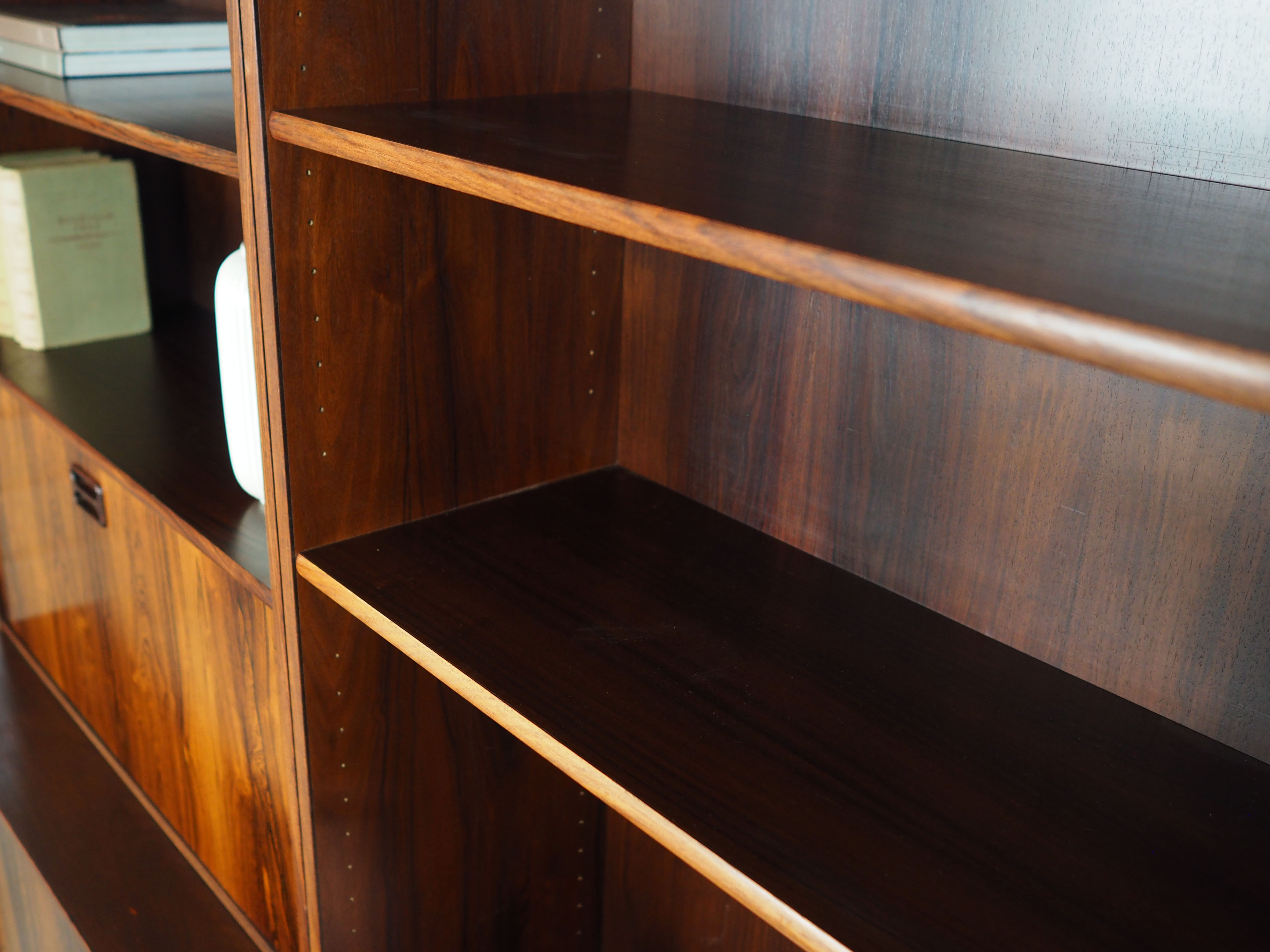 Set of rosewood bookcases, Danish design, 1970s, production: Thorsø Møbelfabrik
