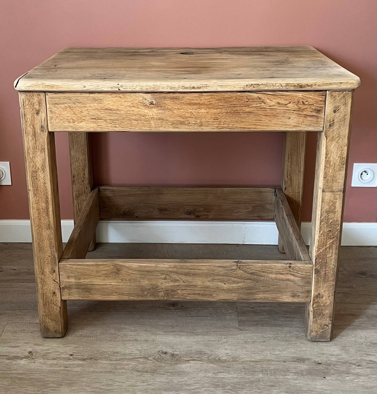 Small workbench made of solid oak