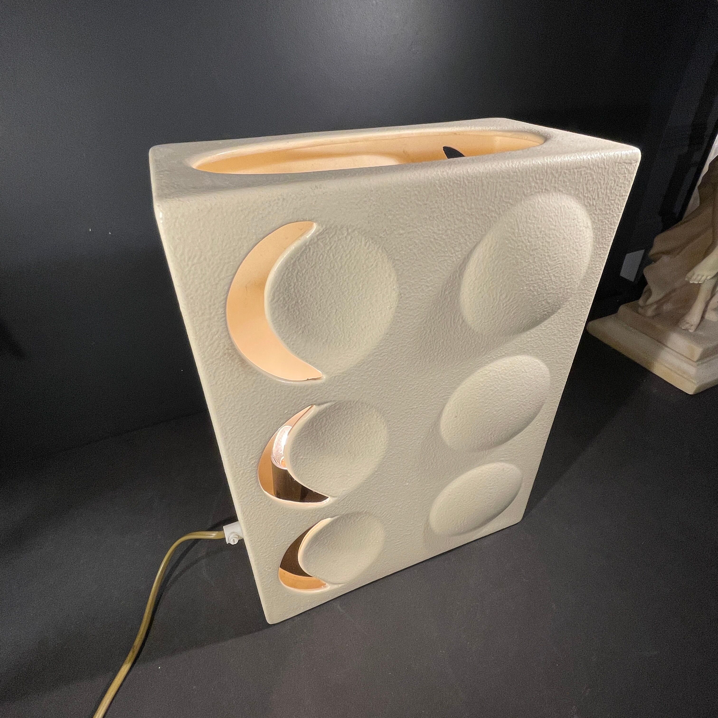 Ceramic table lamp, design optic art, ca 1960s