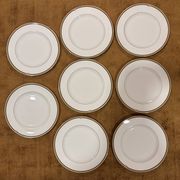 Grandes assiettes Wedgwood