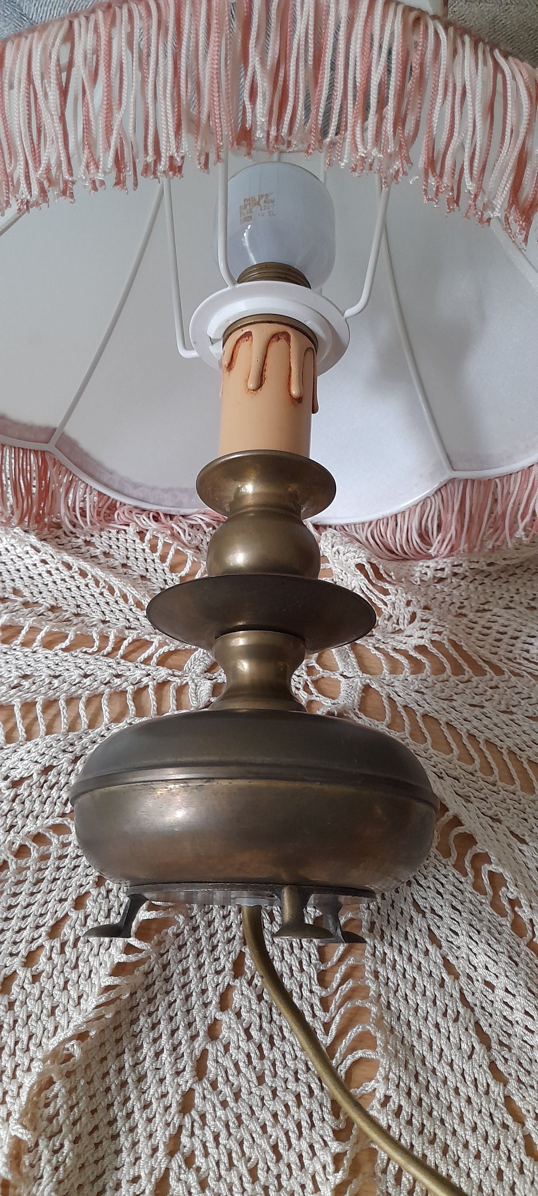 Bedside lamp foot round metal and lampshade pagoda silk pink