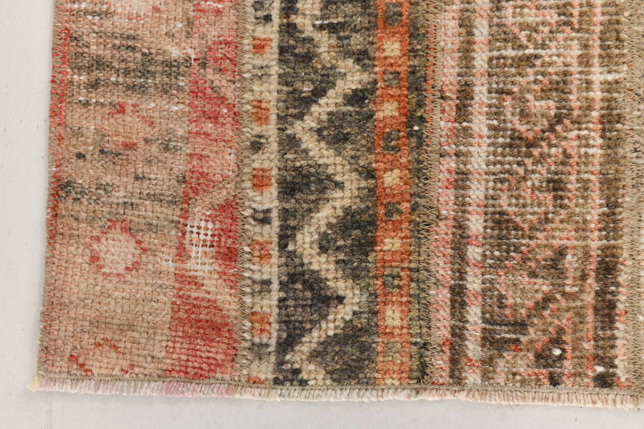 2x9 Vintage Brown & Cream Turkish Runner Rug, 60x263Cm