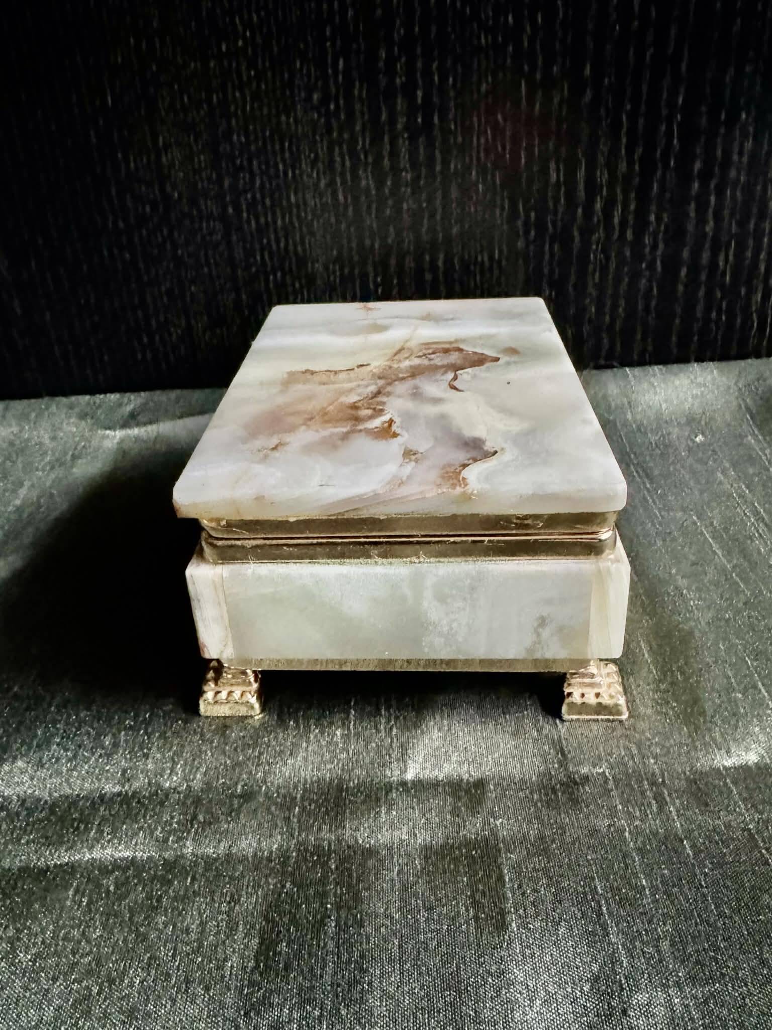 Onyx catchall box from the 1960s, vintage Italy.