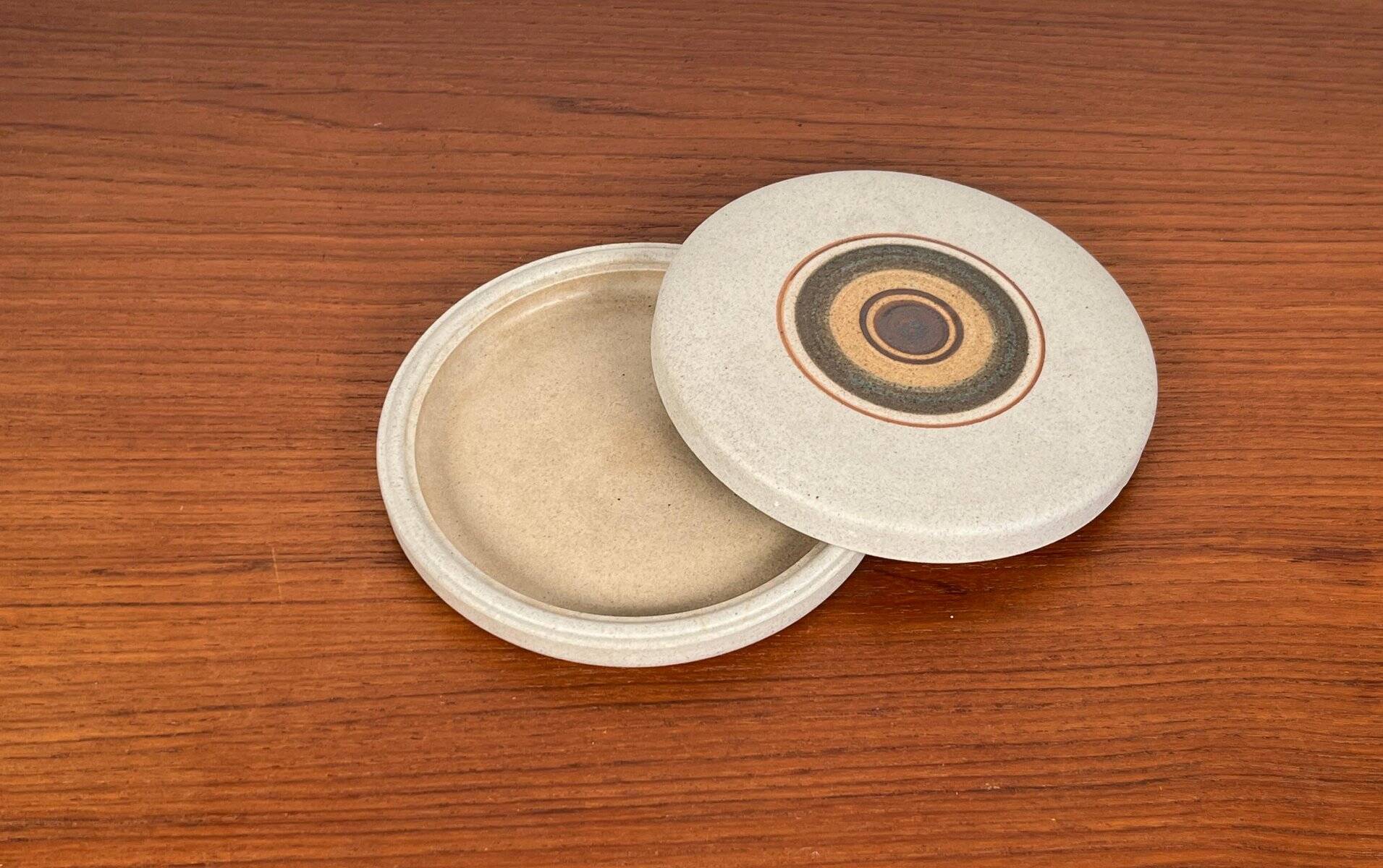 Vintage stoneware bowl with lid by Tove Rappold for Knabstrup, Denmark, 1970s.