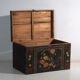 Coffre ancien peint en bois de pin – Chine, vers 1900