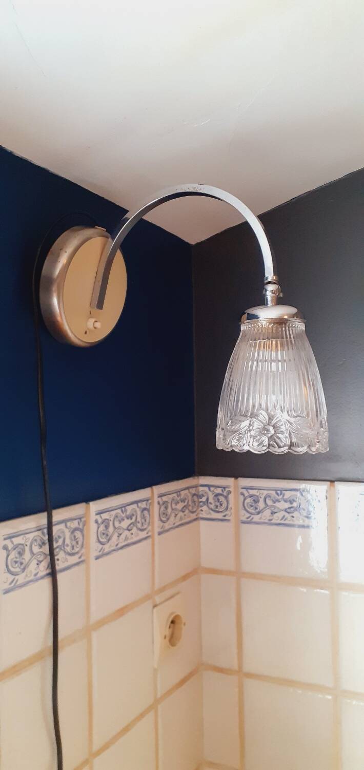 Pair of 40s/50s art deco style lamps/wall lights