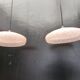 2 suspensions opalines rose moucheté
