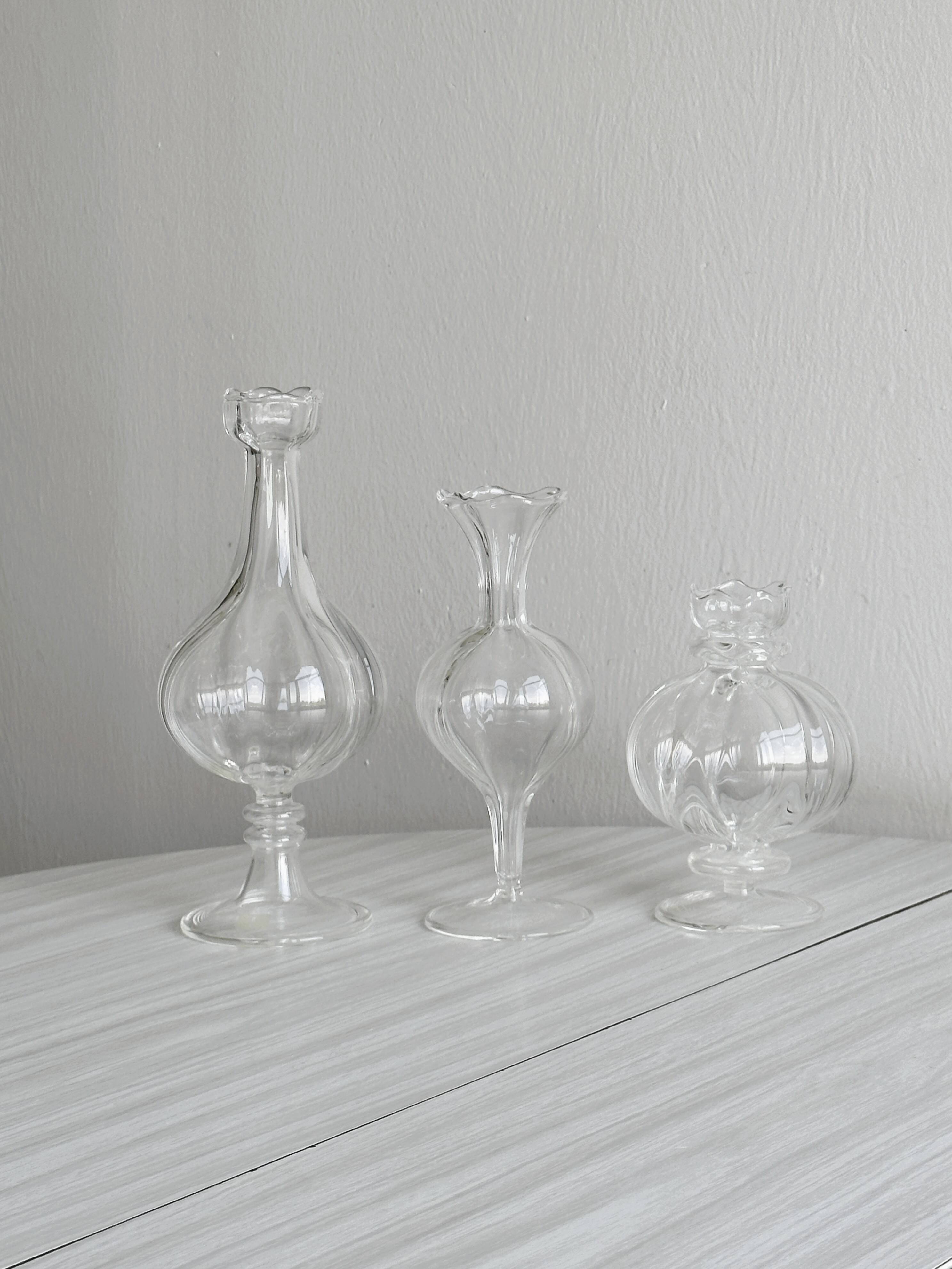 3 vases en verre épais et transparent