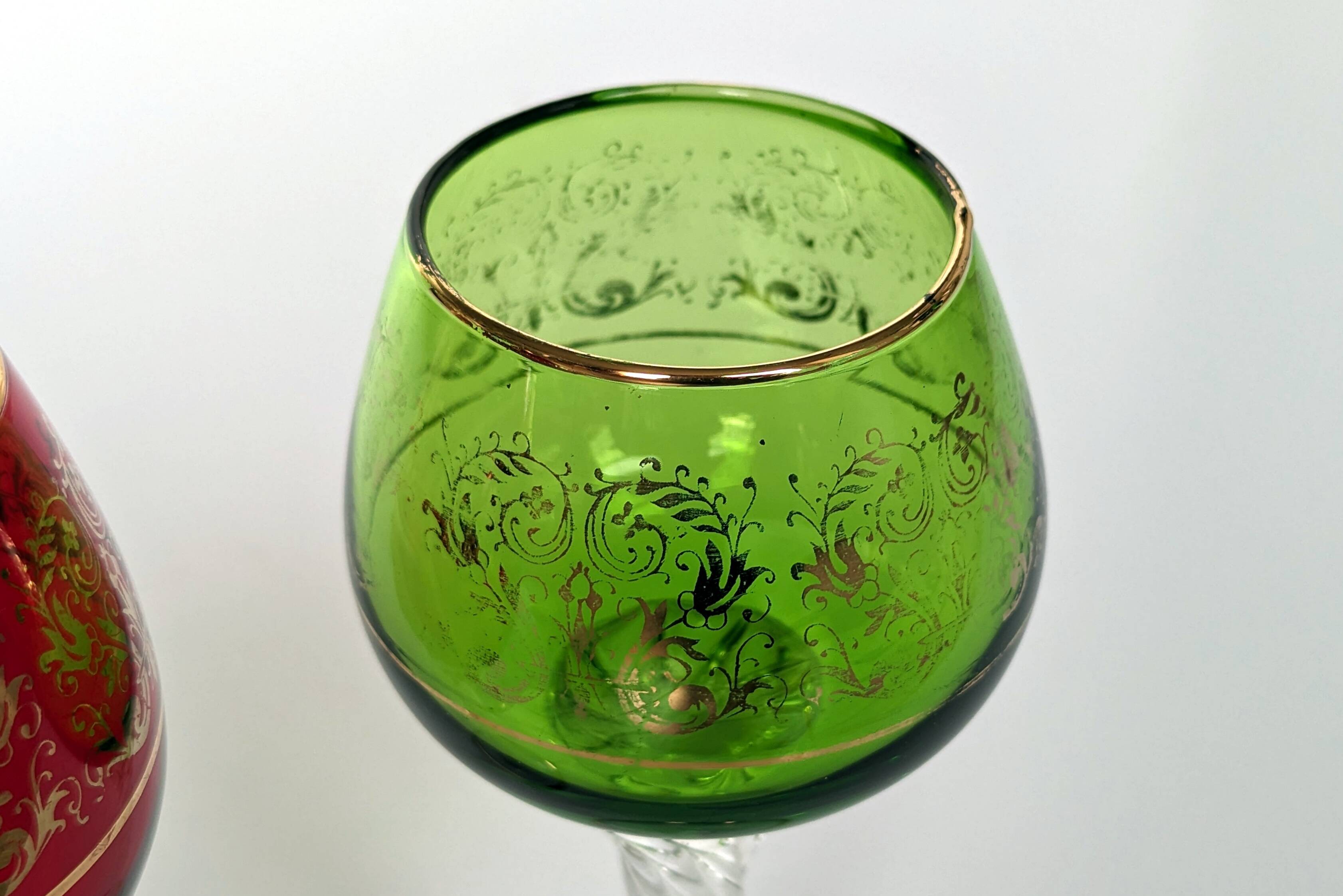Set of 3 colored wine glasses - Ruby, red, green, gold and twisted foot