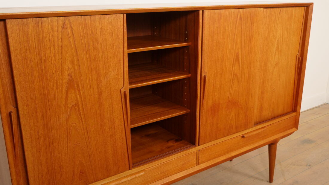 Vintage cabinet | Danish design | sliding doors | Gunni Omann | 180 cm