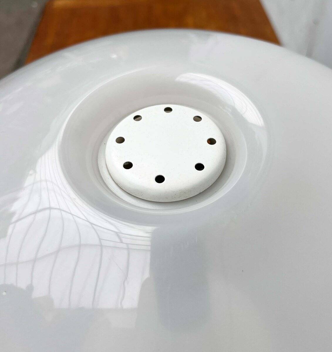 Lampe de table italienne de style mid-century moderne de l'ère spatiale par Luigi Massoni pour Guzzini, années 1960.