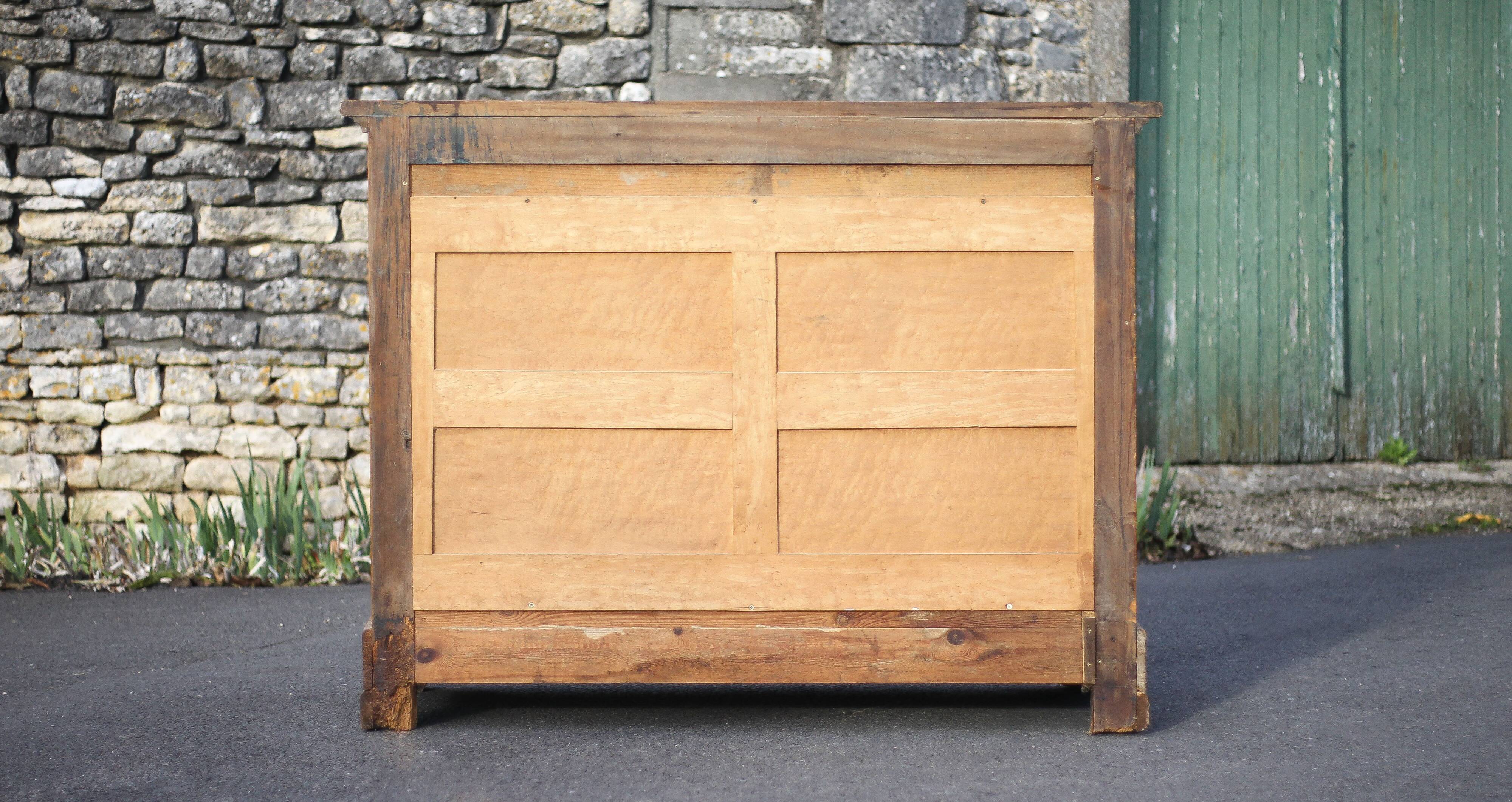 Low wooden sideboard, chest, storage unit, interior decoration Measurement: Length 140 cm. Height