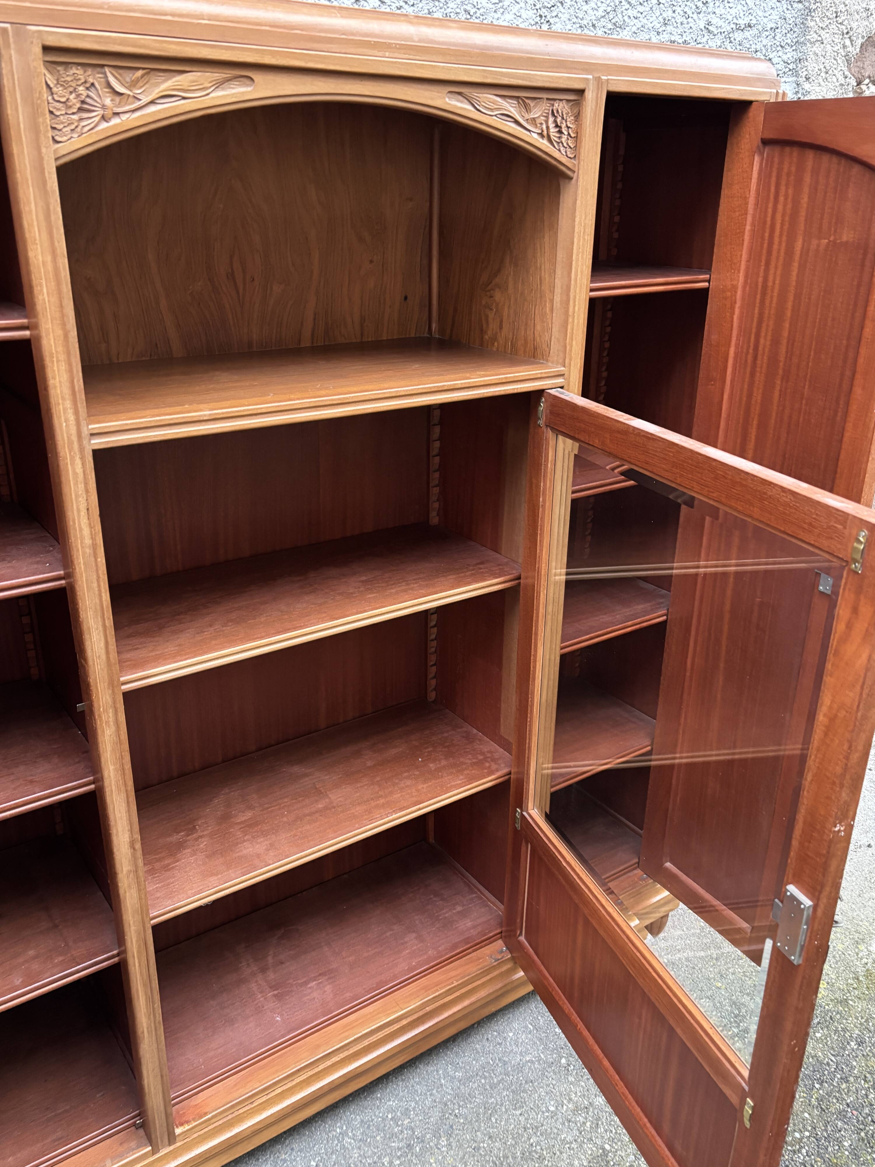 French Art Deco vintage library display cabinet 1930 Mahogany