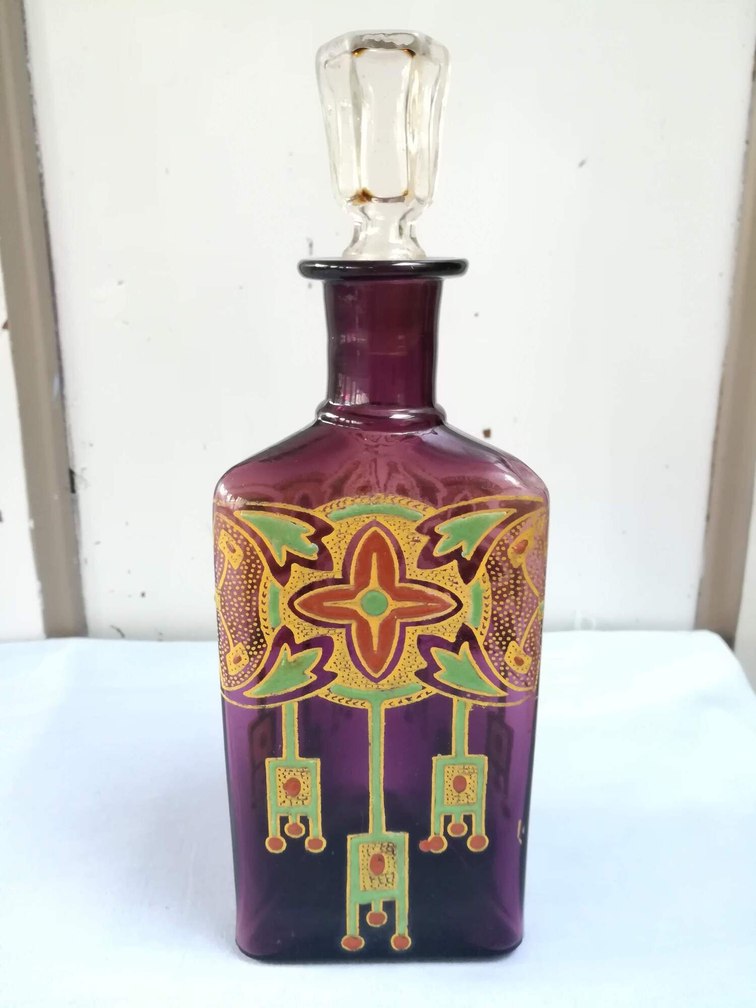 Enamelled decanter of the XXth Art Deco style