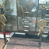 Fire shield bronze fleurs-de-lis