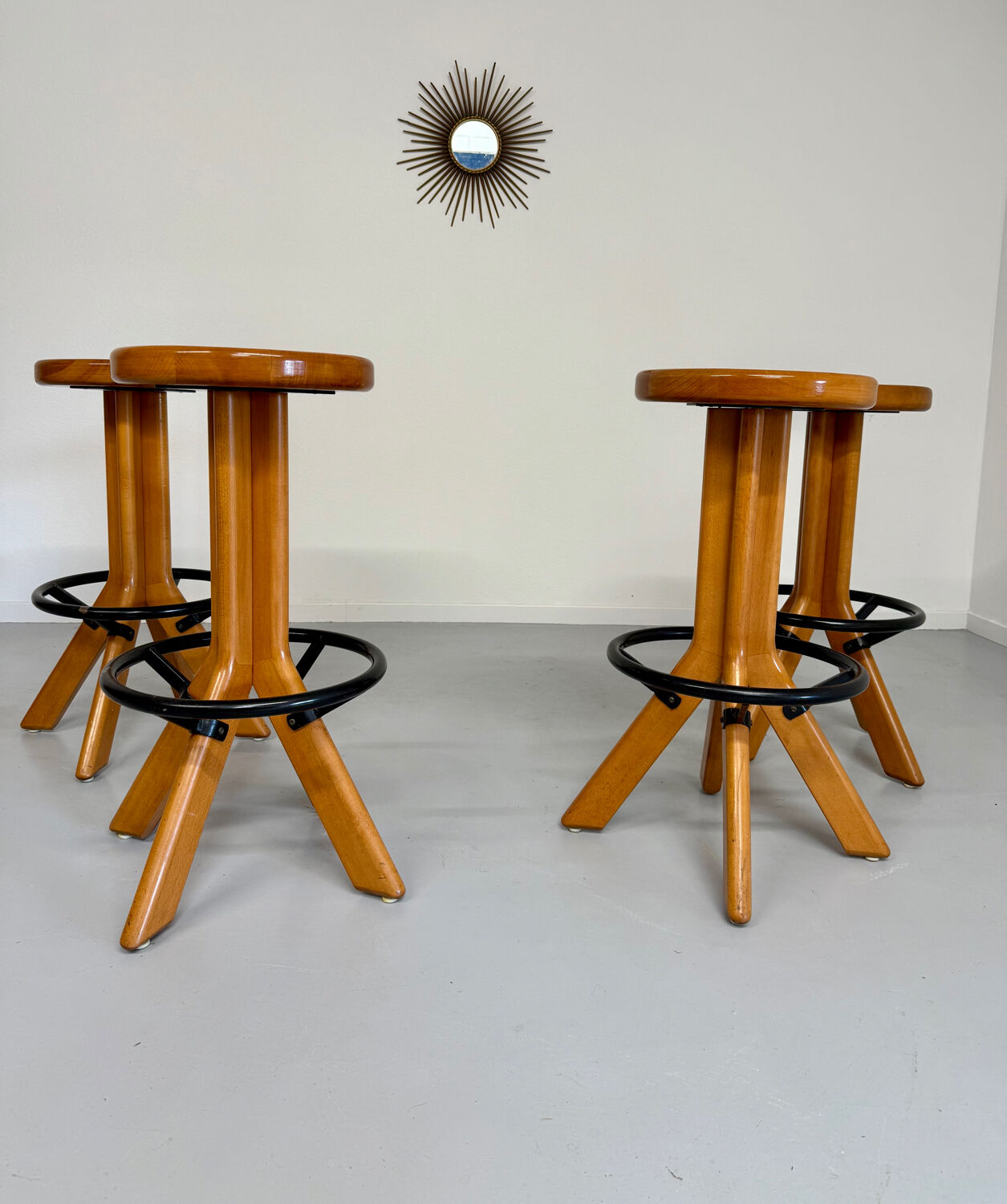 Set of 4 solid elm wood bar stools, vintage 70s design